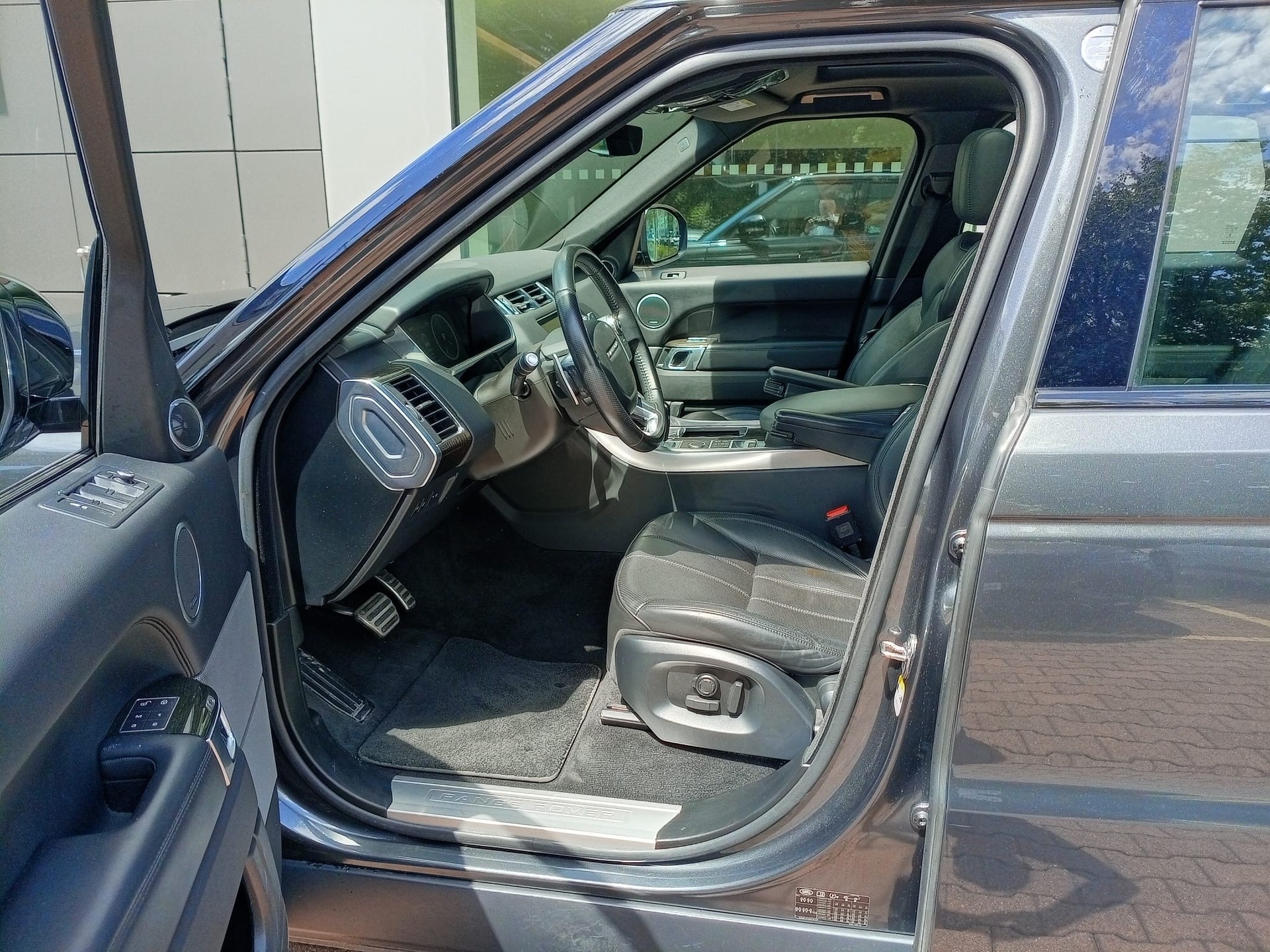 LAND ROVER 3.0 TDV6 HSE-image-5