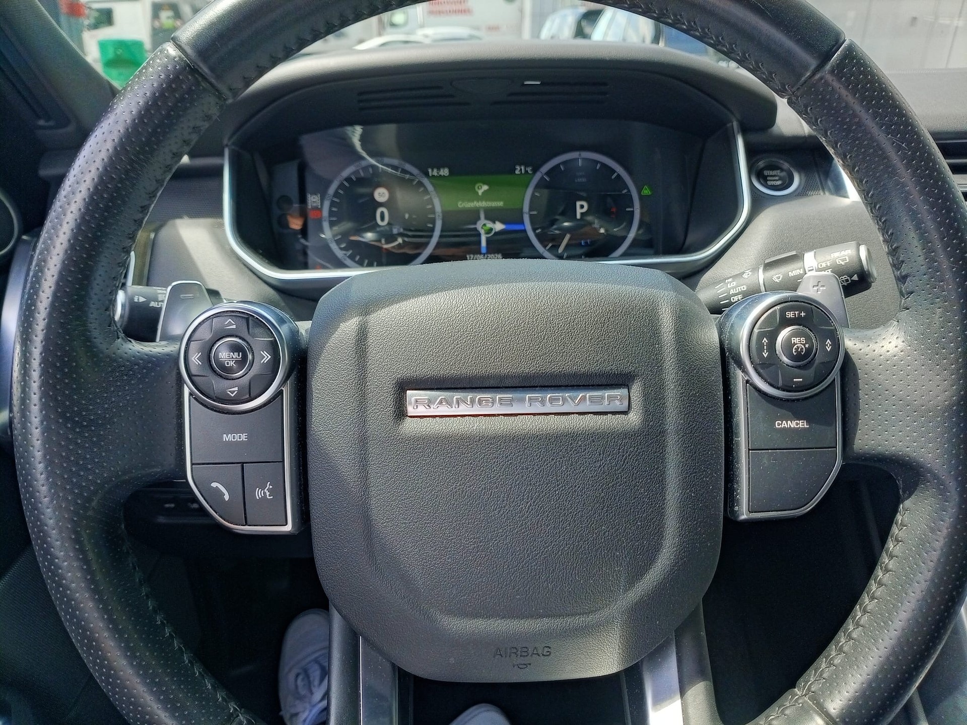 LAND ROVER 3.0 TDV6 HSE-image-7