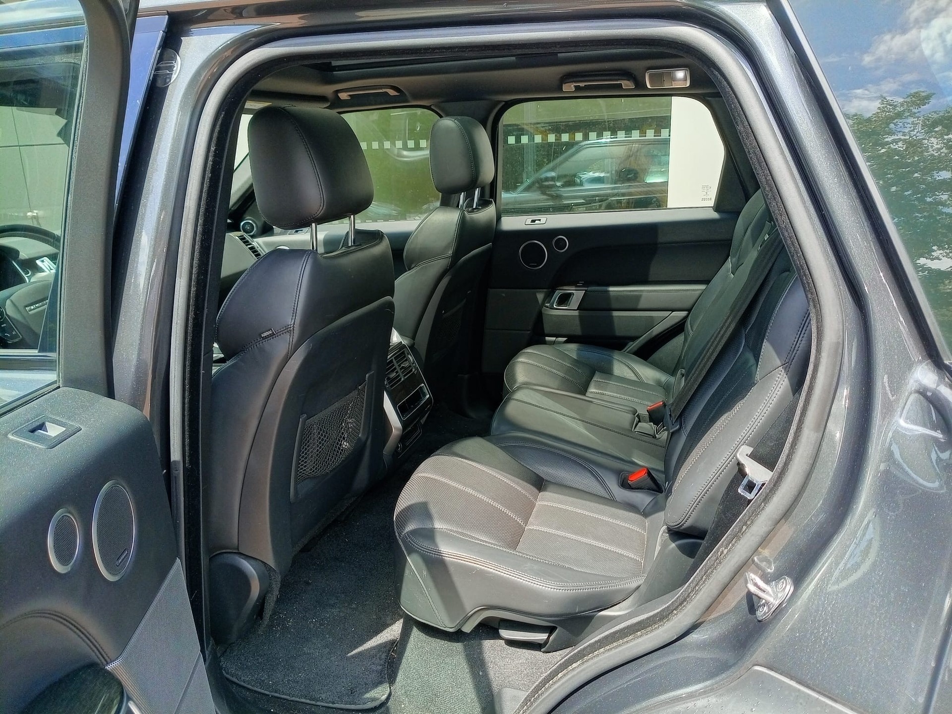 LAND ROVER 3.0 TDV6 HSE-image-6