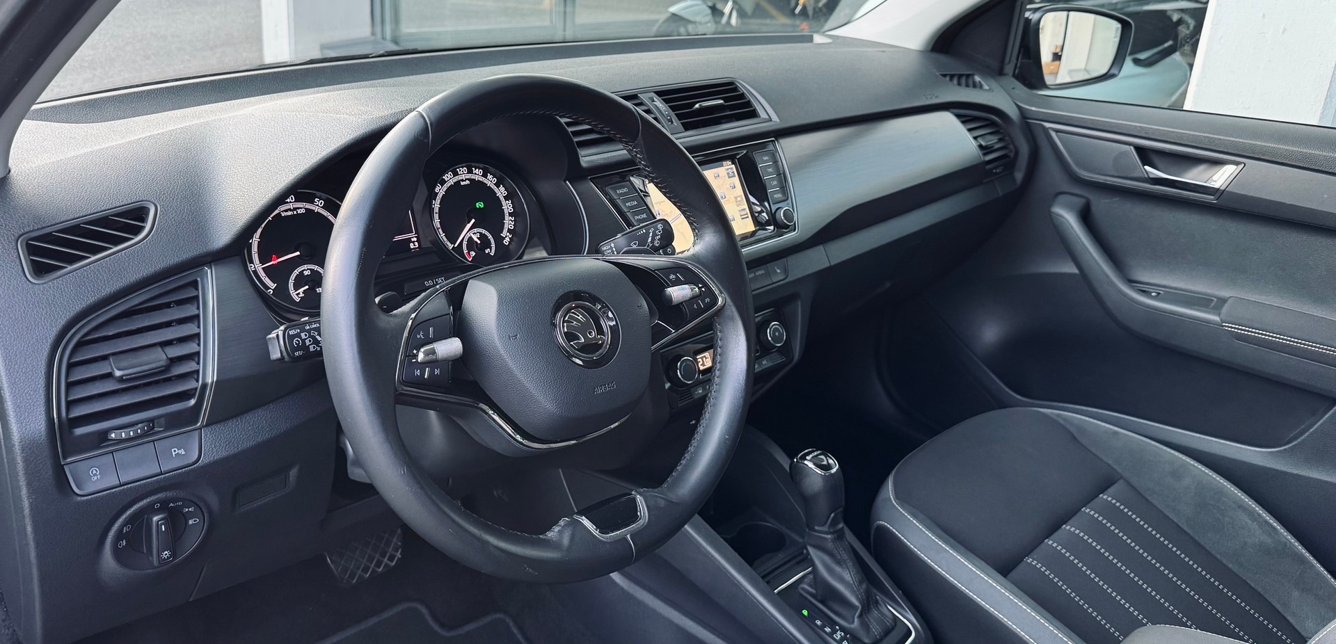 SKODA Fabia 1.0 TSI Style DSG-image-6