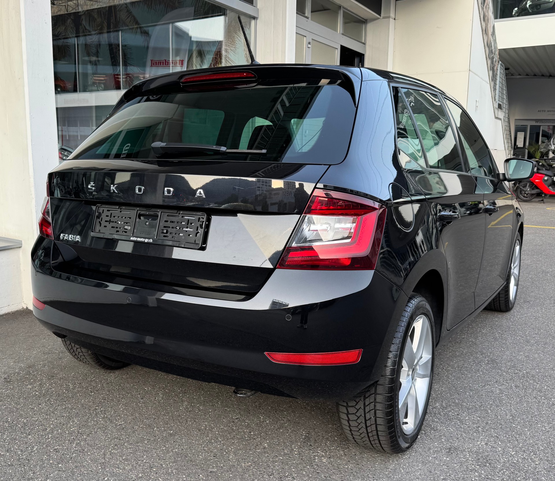 SKODA Fabia 1.0 TSI Style DSG-image-4