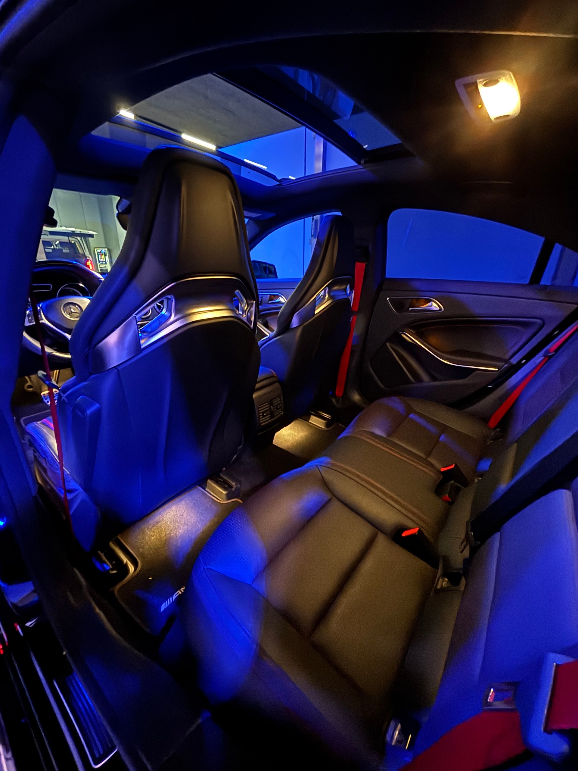 MERCEDES-BENZ CLA 45 AMG 4m-image-3