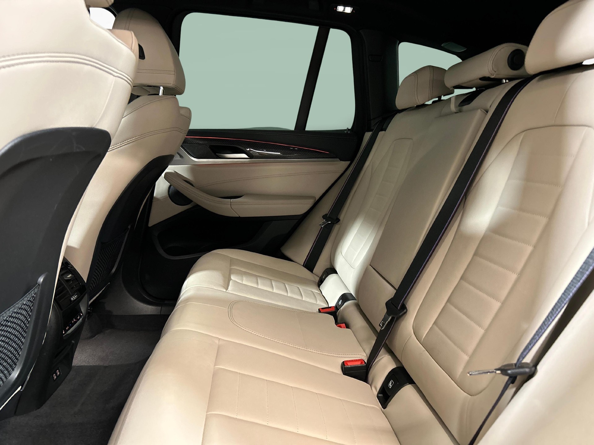 BMW X3 M40i-image-3