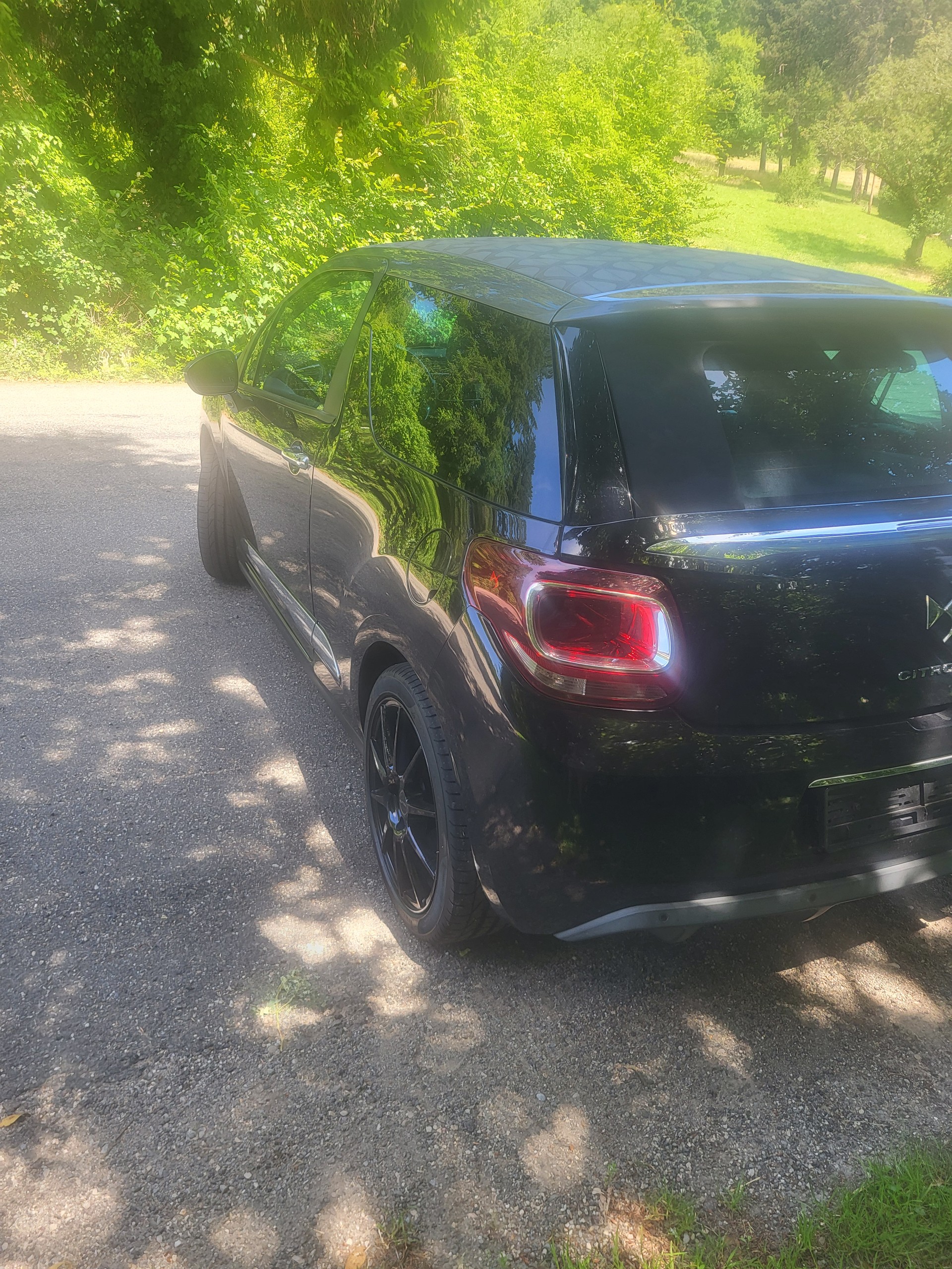 DS AUTOMOBILES 1.6 THP Sport Chic-image-2