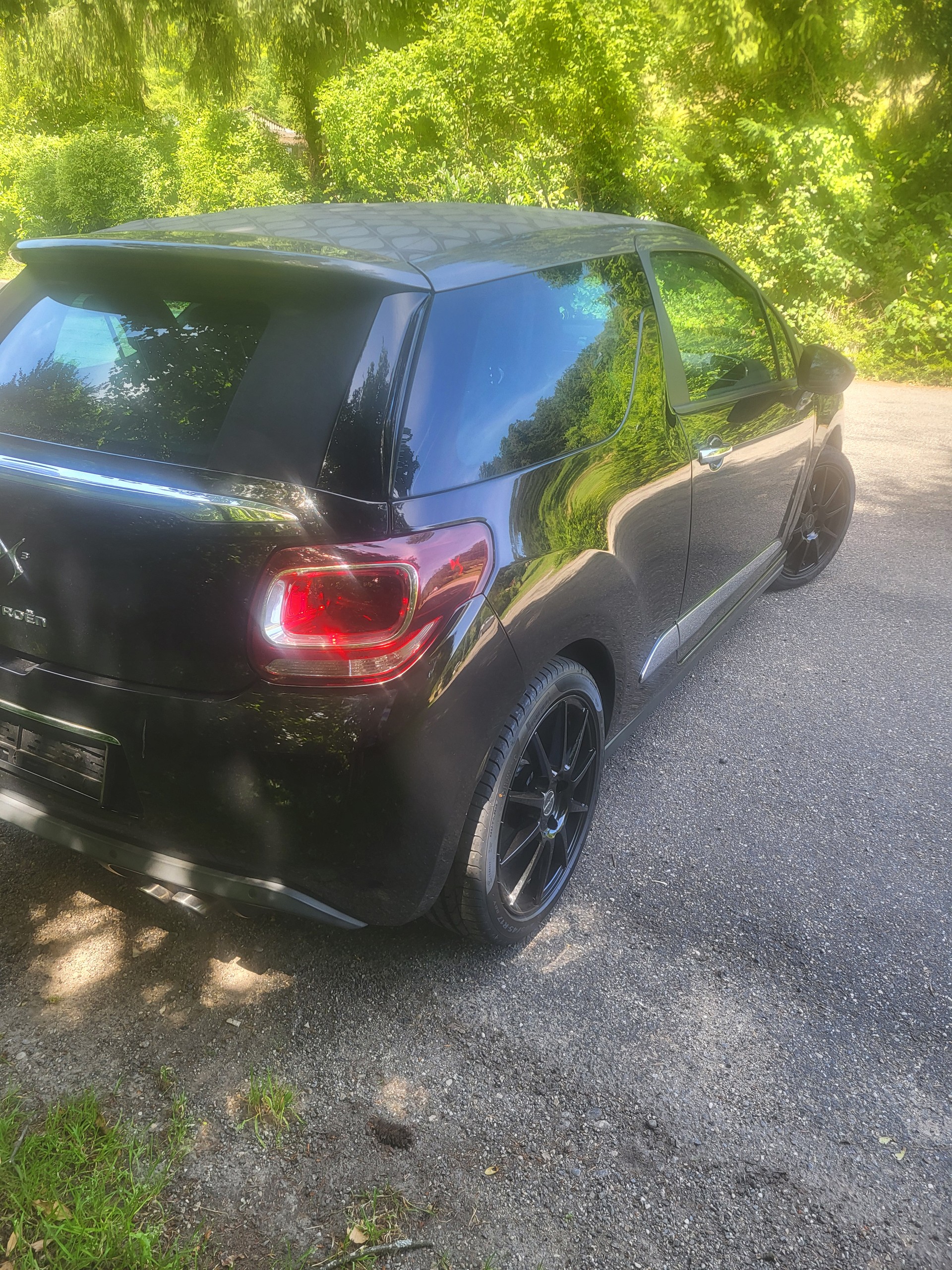 DS AUTOMOBILES 1.6 THP Sport Chic-image-3