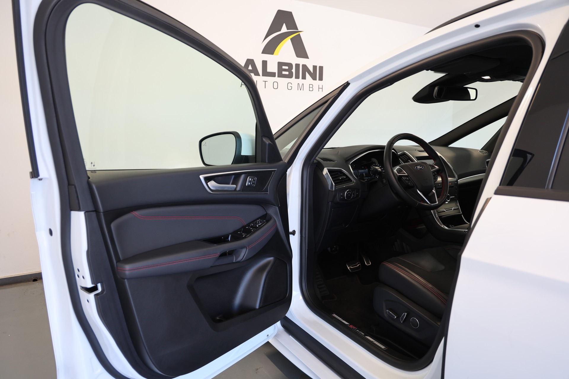 FORD S-Max 2.5 FHEV ST-Line 7Pl-image-4