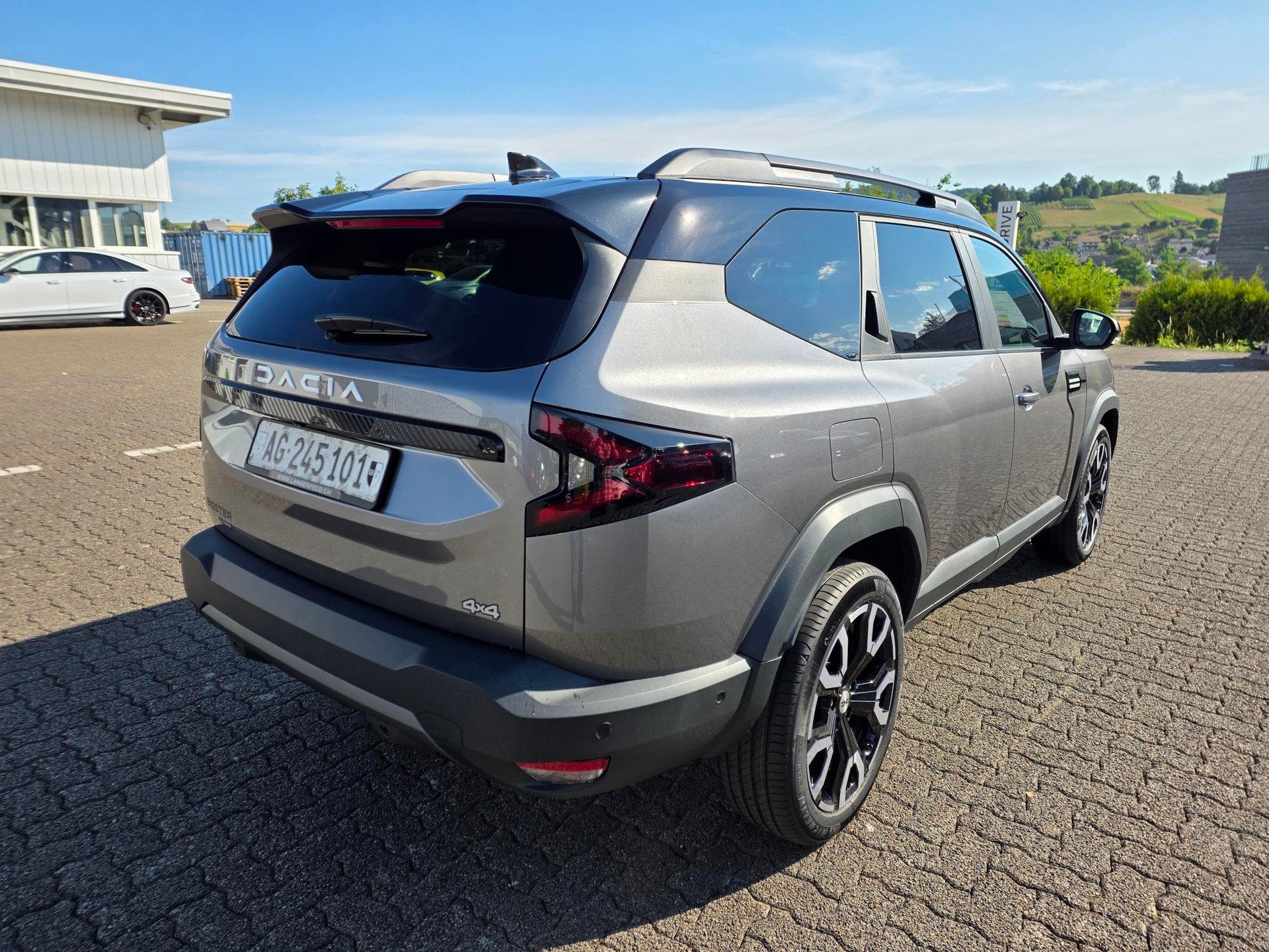 DACIA Bigster 1.2 Hybrid Journey 4WD-image-3