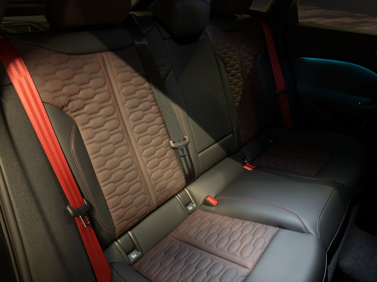 AUDI RS 5 Avant TFSI 470 kW Tiptronic quattro-image-15