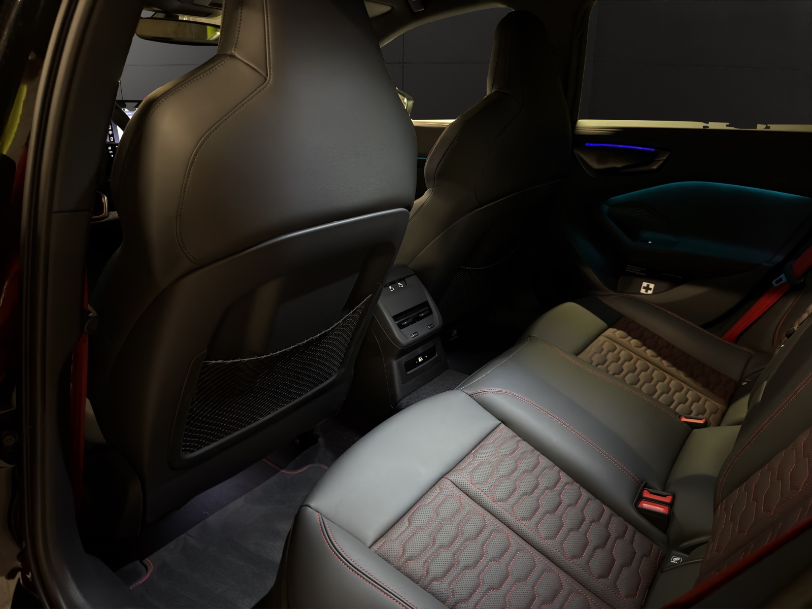 AUDI RS 5 Avant TFSI 470 kW Tiptronic quattro-image-16