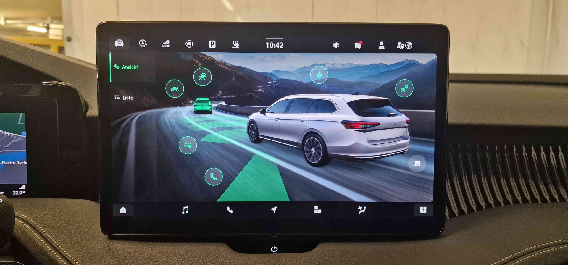SKODA Superb Combi 2.0 TSI Sportline 4x4 DSG-image-9