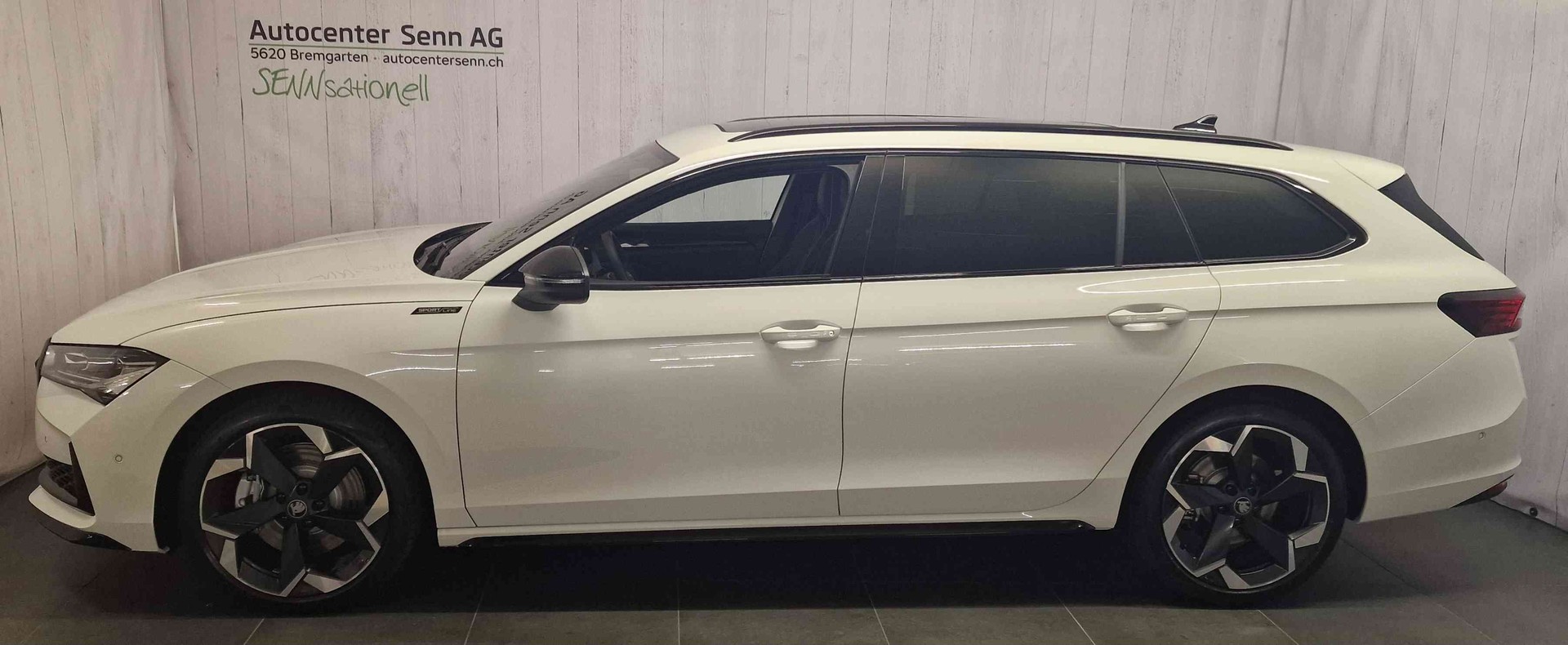 SKODA Superb Combi 2.0 TSI Sportline 4x4 DSG-image-2