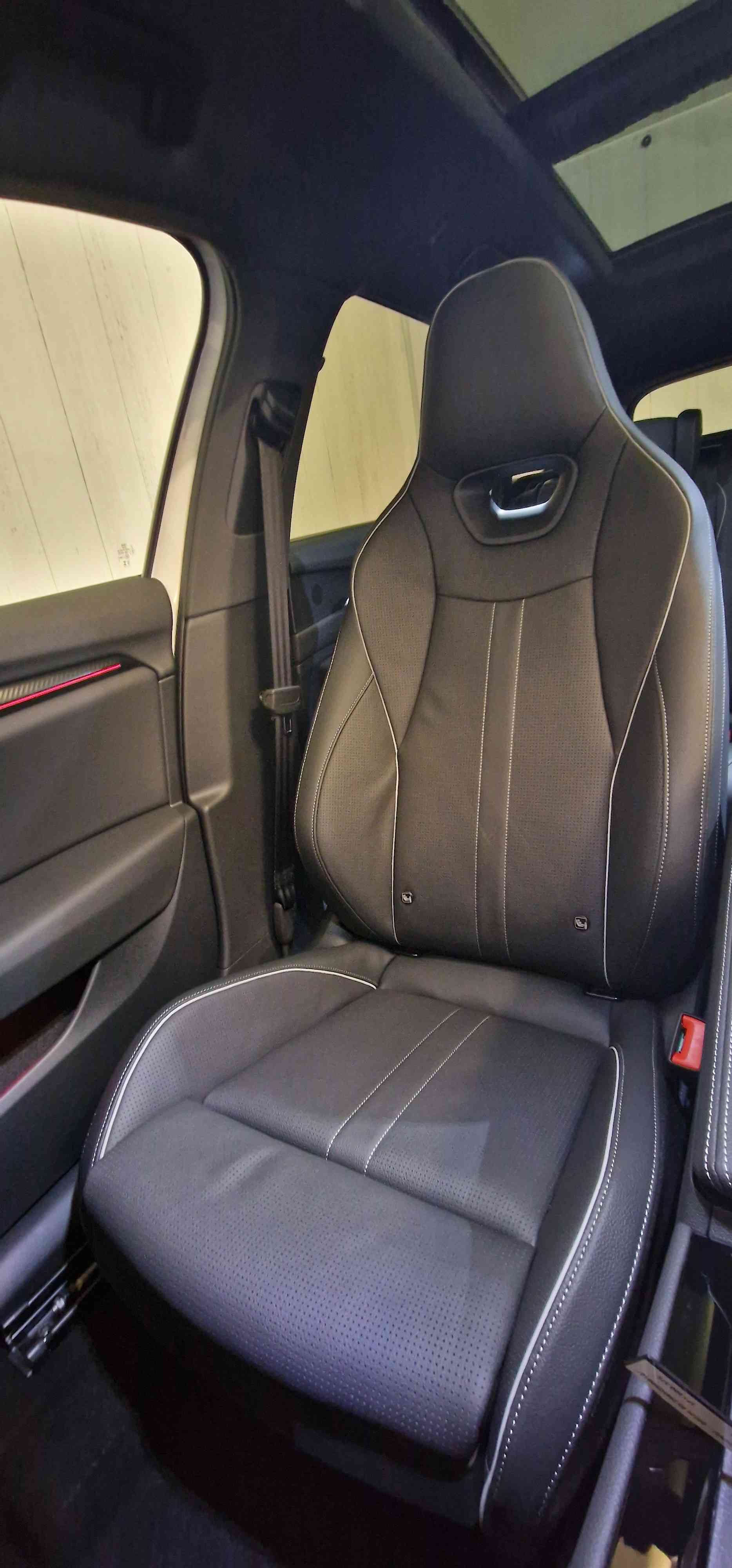SKODA Superb Combi 2.0 TSI Sportline 4x4 DSG-image-13