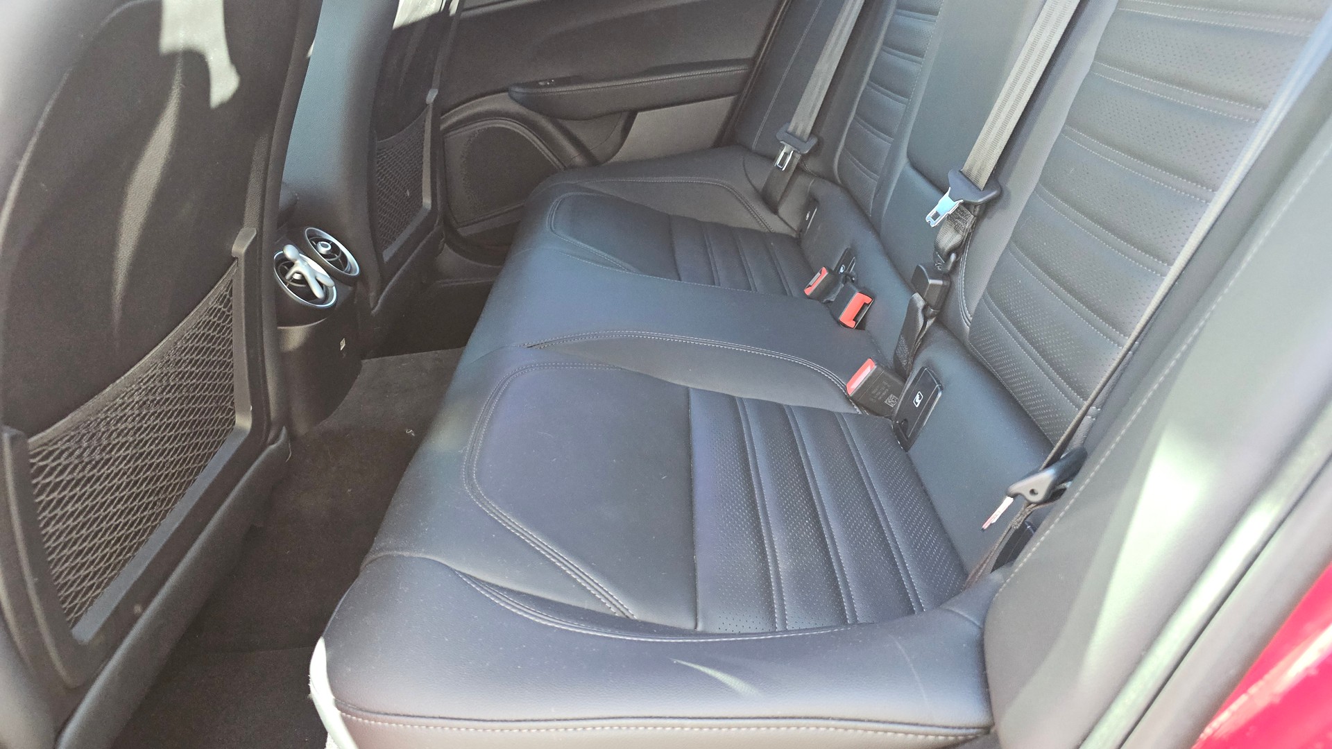ALFA ROMEO Giulia 2.2 JTDM Veloce Q4 Automatic-image-9