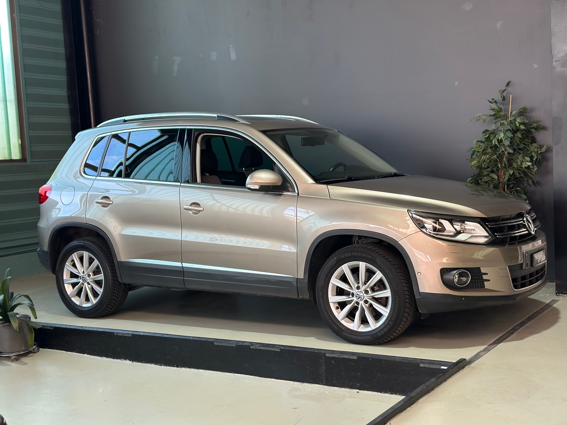 VW Tiguan 2.0 TSI Sport&Style 4Motion DSG-image-4