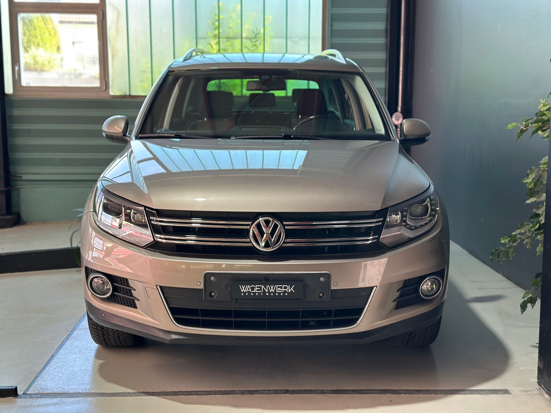 VW Tiguan 2.0 TSI Sport&Style 4Motion DSG-image-2