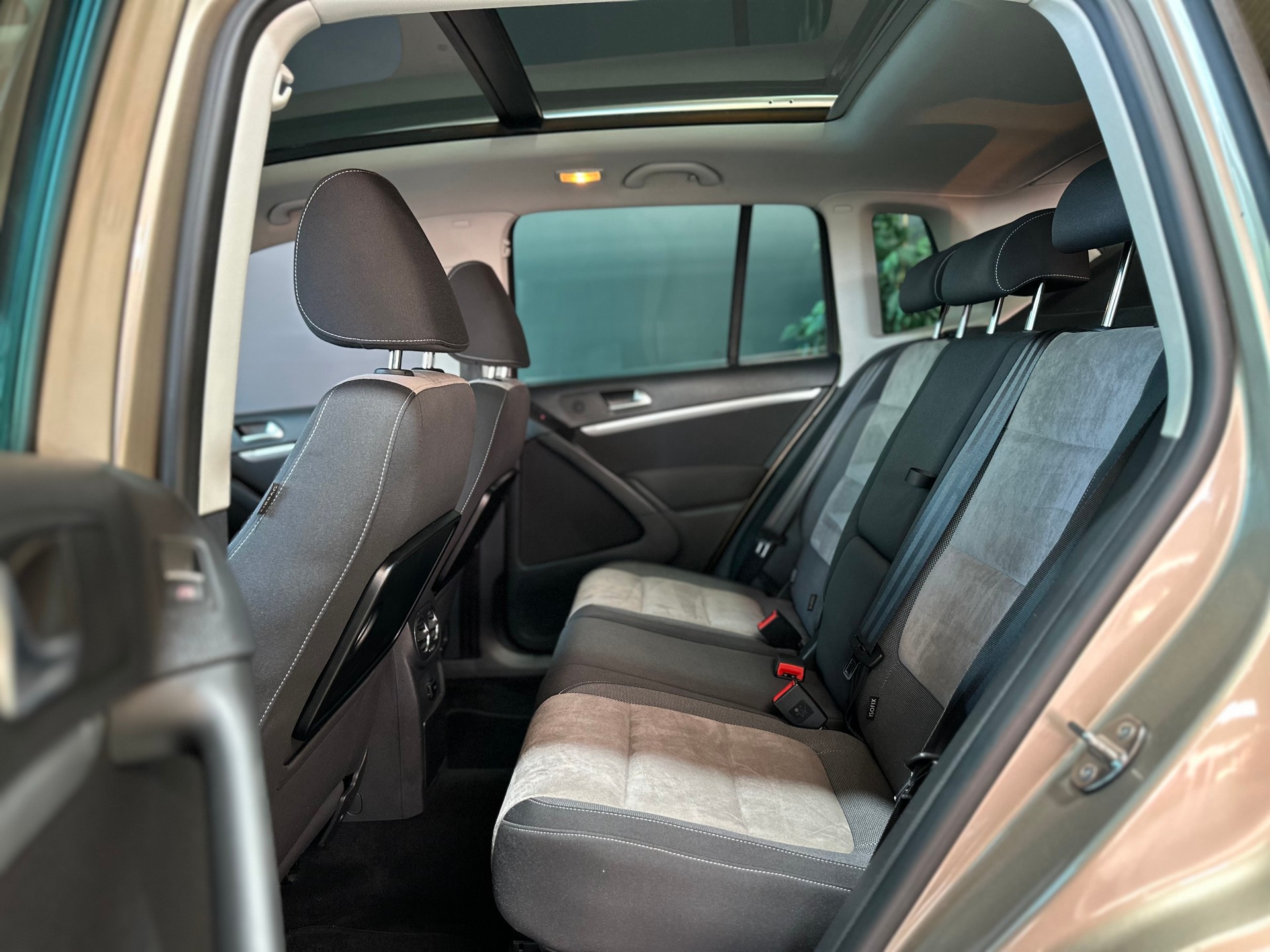VW Tiguan 2.0 TSI Sport&Style 4Motion DSG-image-19