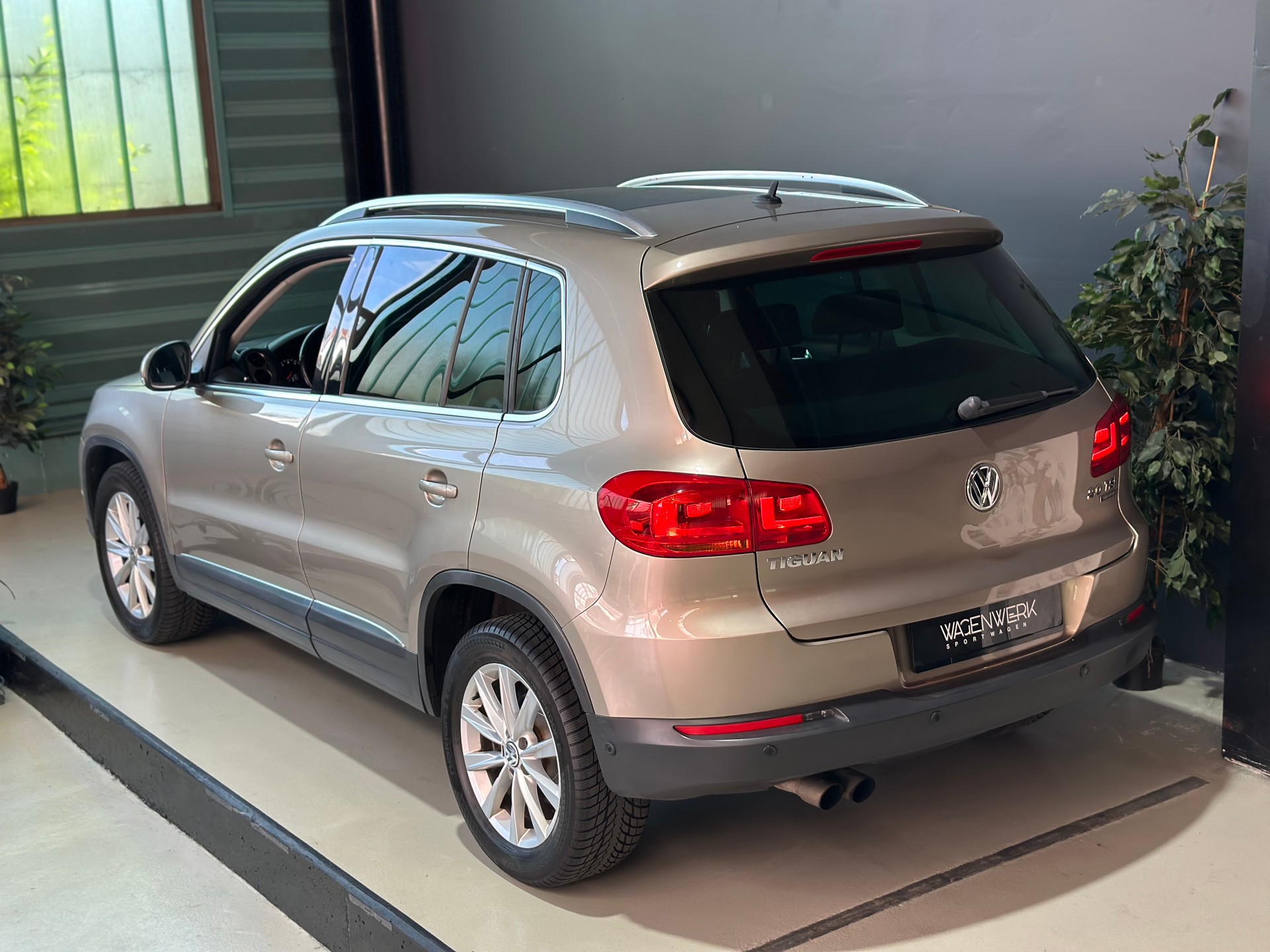 VW Tiguan 2.0 TSI Sport&Style 4Motion DSG-image-9