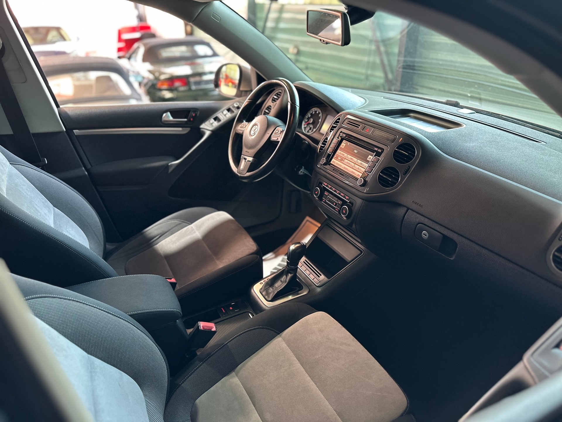 VW Tiguan 2.0 TSI Sport&Style 4Motion DSG-image-12