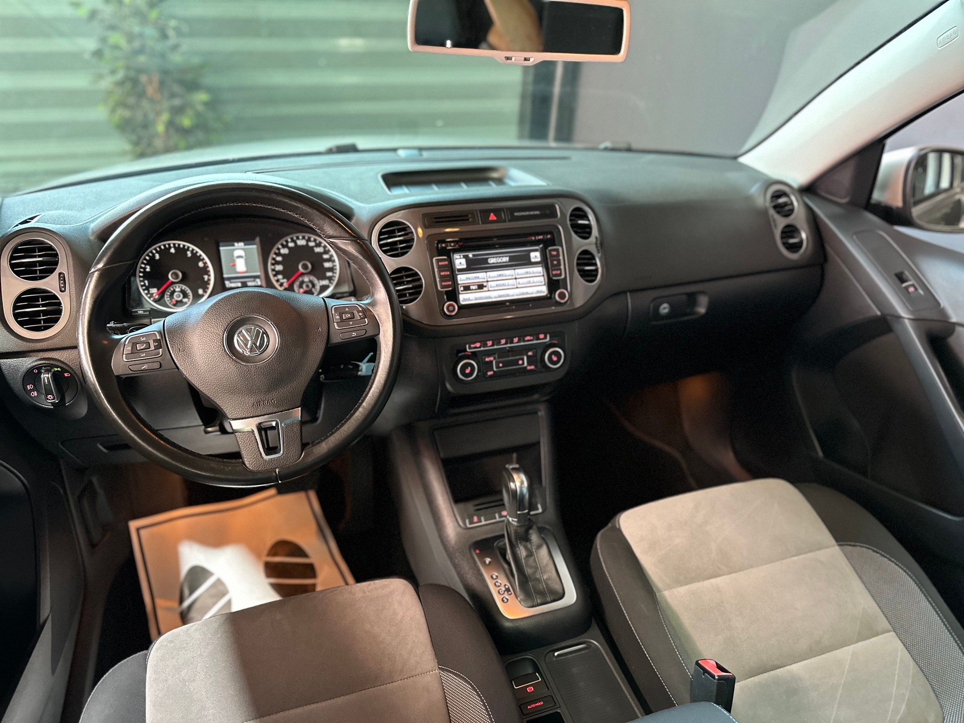 VW Tiguan 2.0 TSI Sport&Style 4Motion DSG-image-16