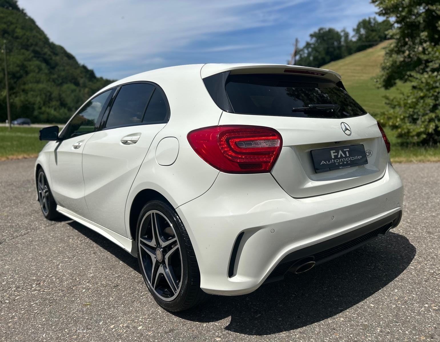 MERCEDES-BENZ A 200 AMG Line-image-2