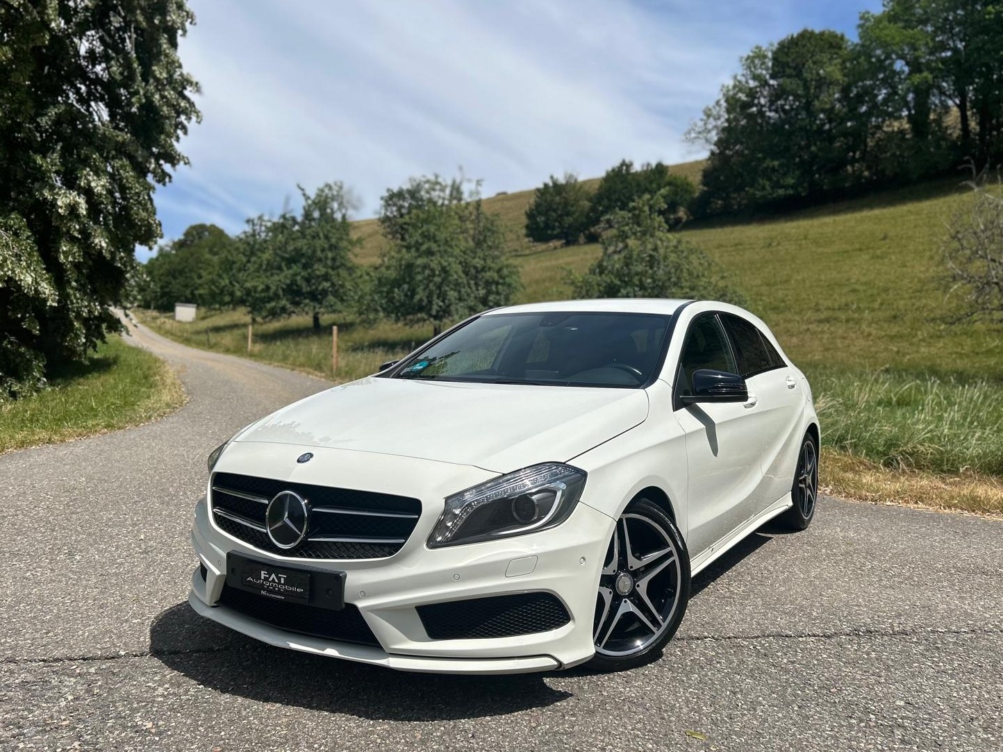 MERCEDES-BENZ A 200 AMG Line-image-0