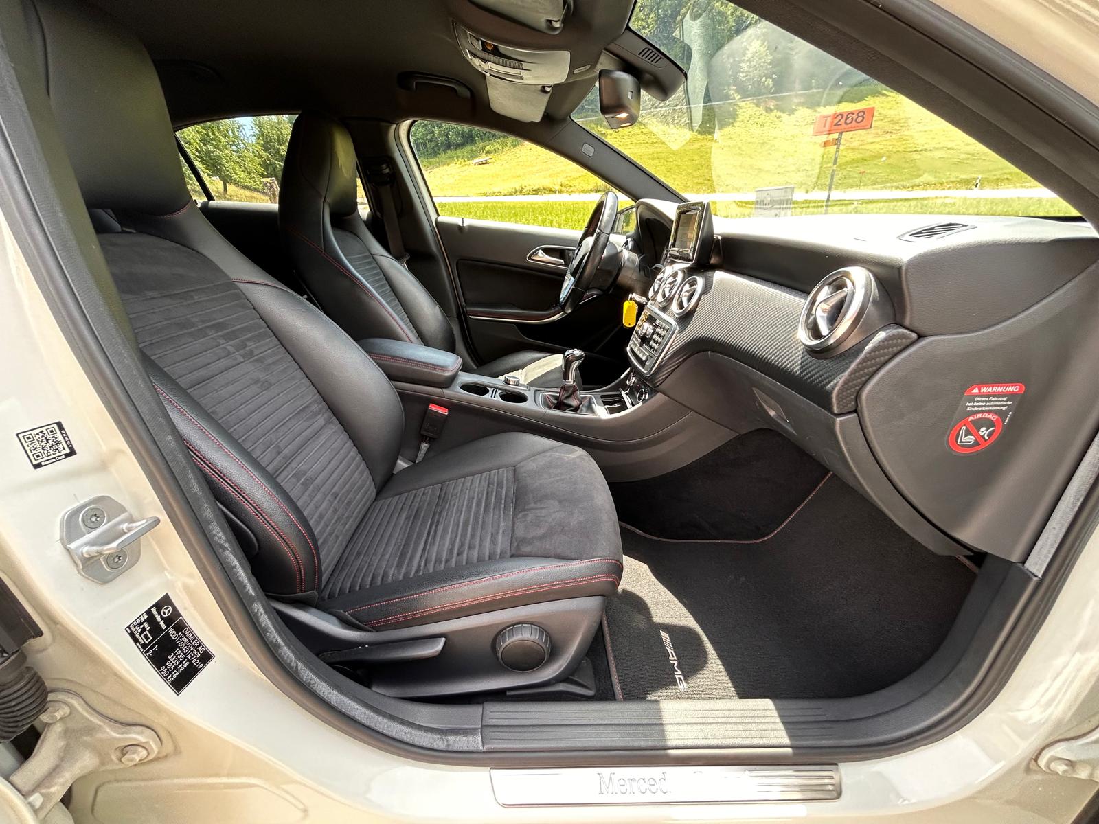 MERCEDES-BENZ A 200 AMG Line-image-10
