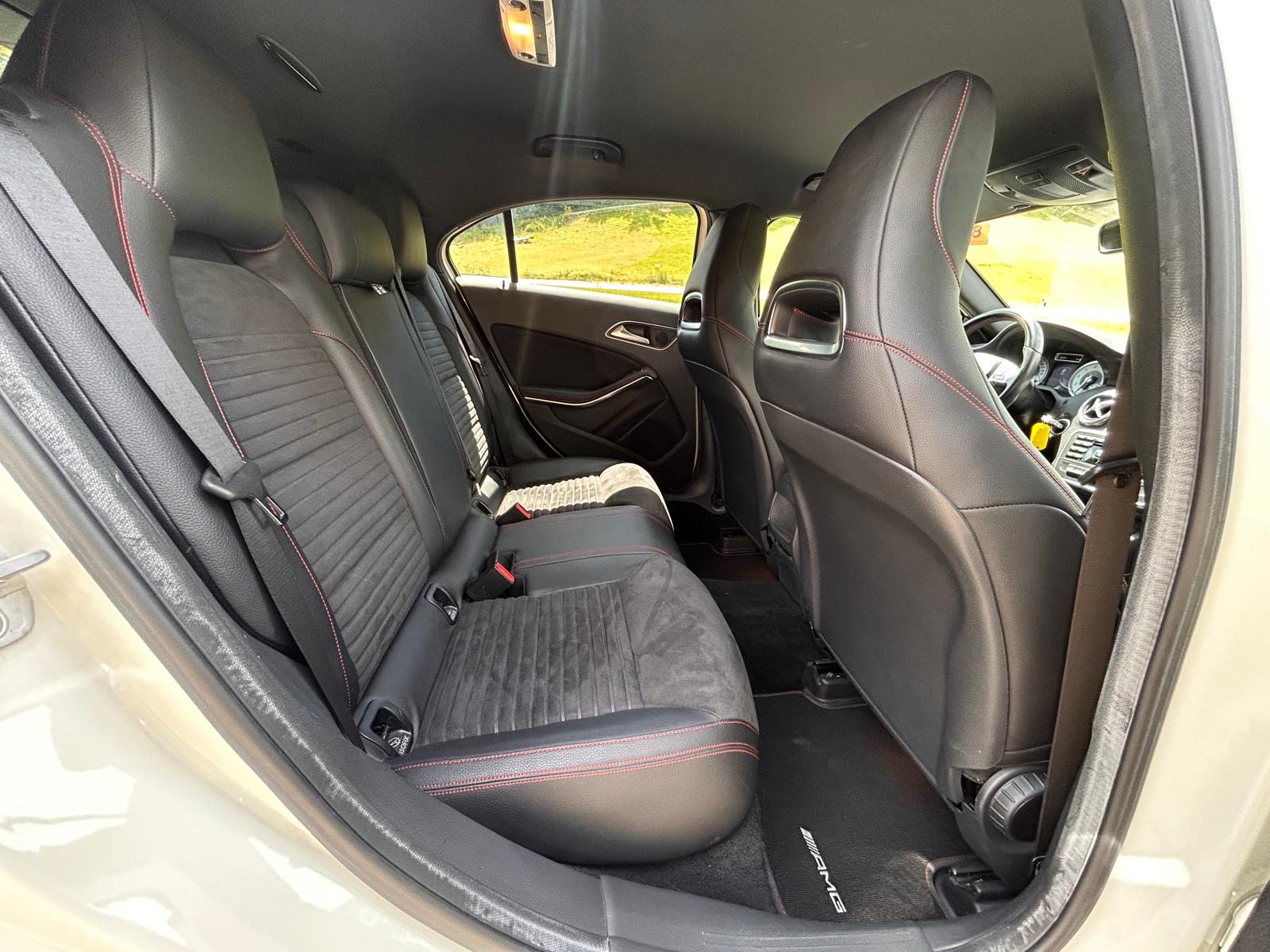 MERCEDES-BENZ A 200 AMG Line-image-9