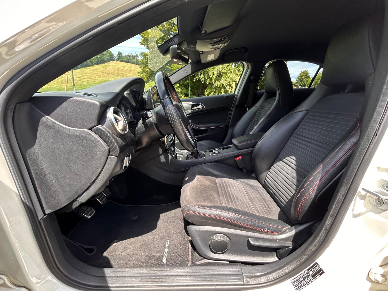 MERCEDES-BENZ A 200 AMG Line-image-13