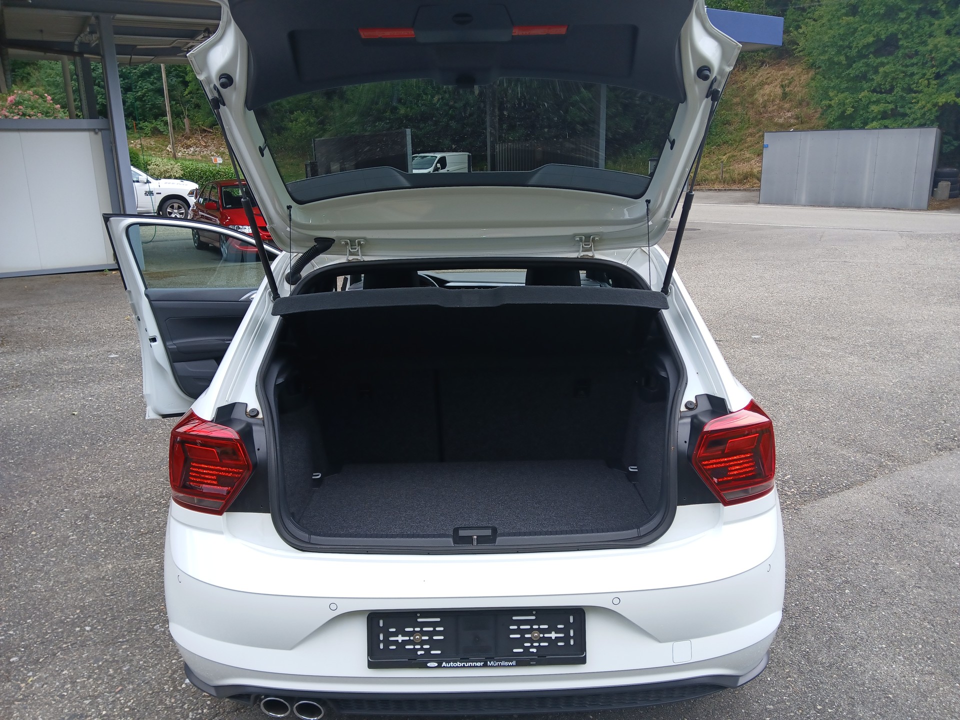 VW Polo 2.0 TSI GTI DSG-image-9