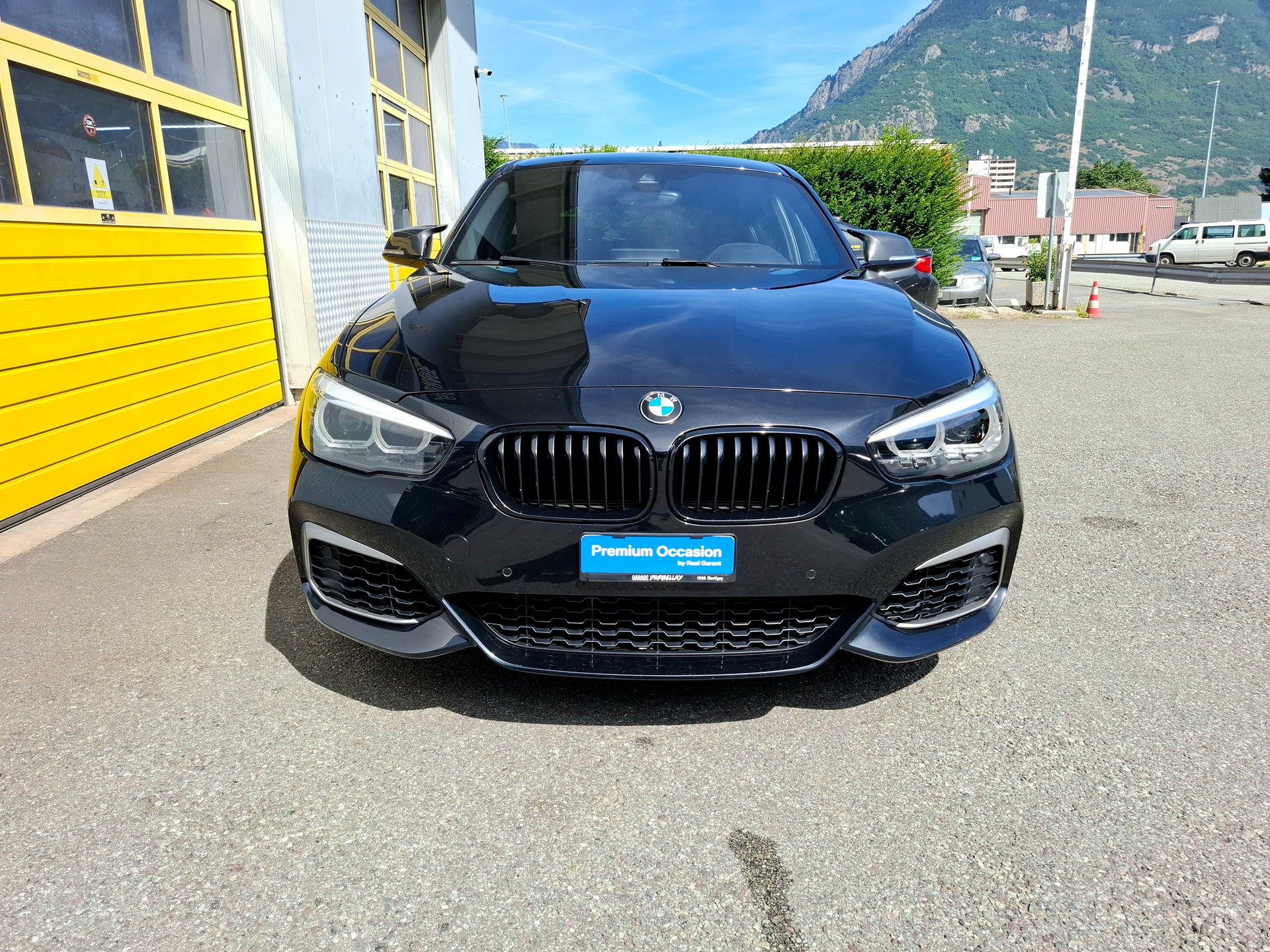 BMW M140i xDrive Steptronic-image-2
