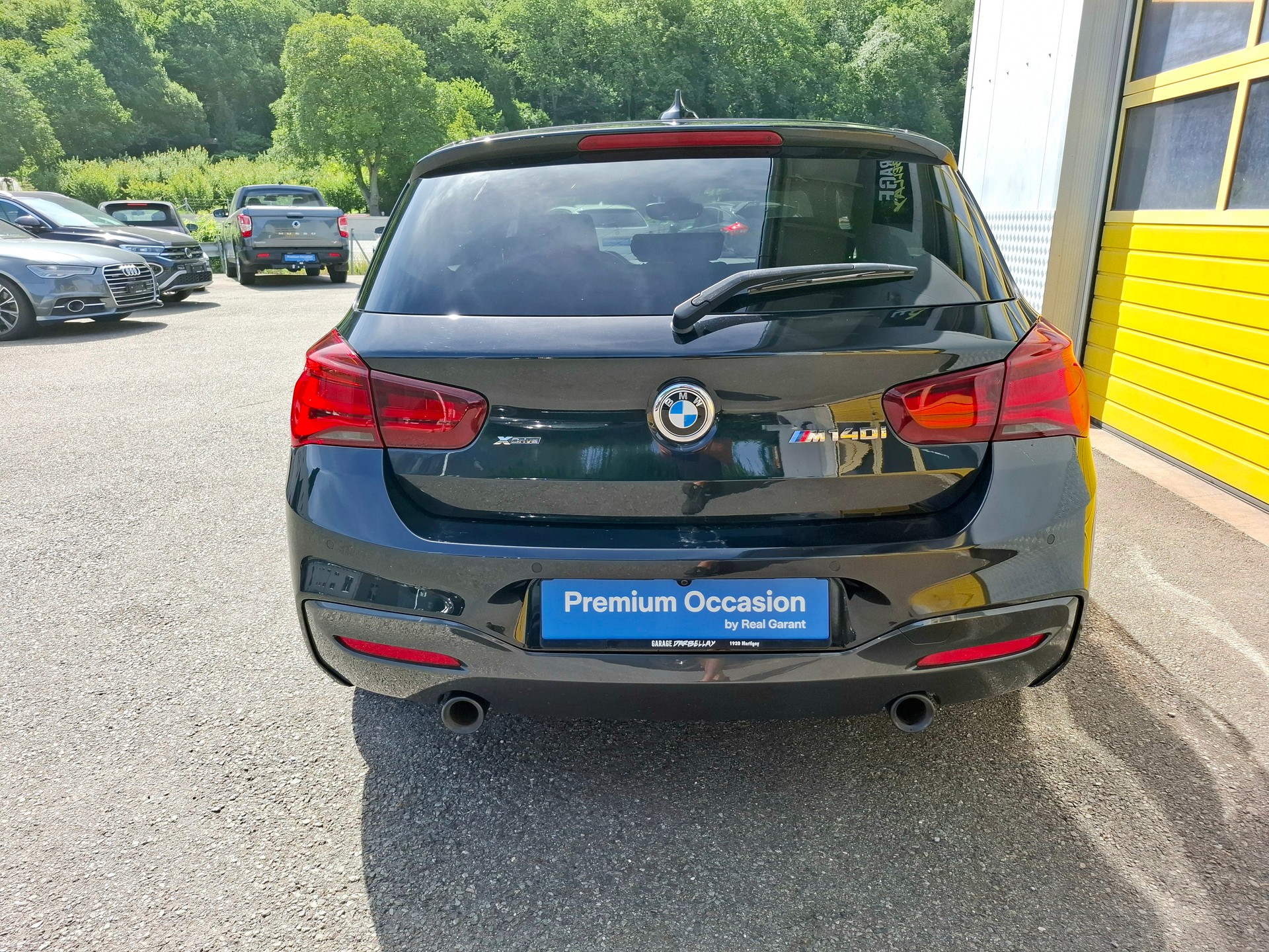 BMW M140i xDrive Steptronic-image-5
