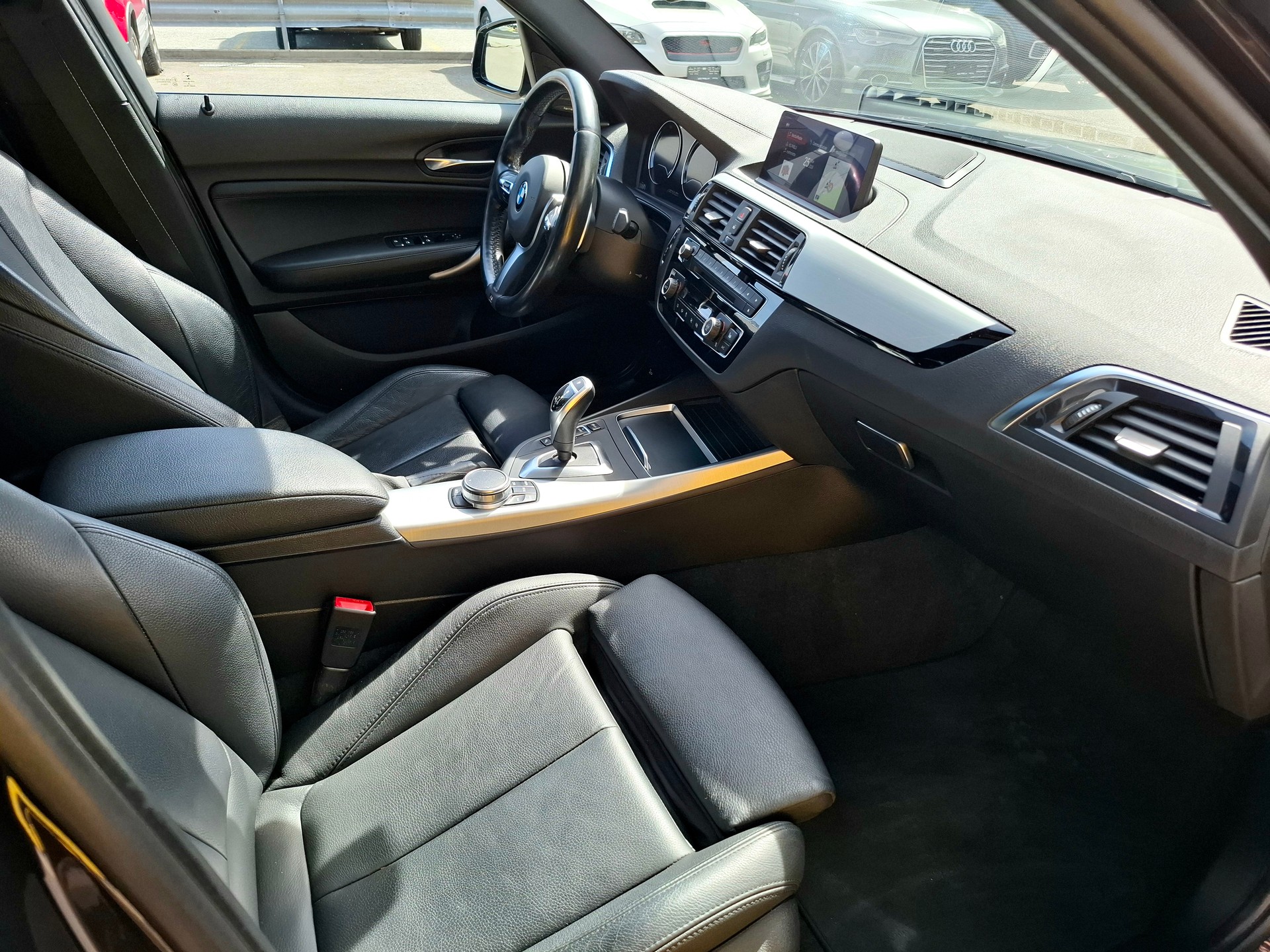 BMW M140i xDrive Steptronic-image-13