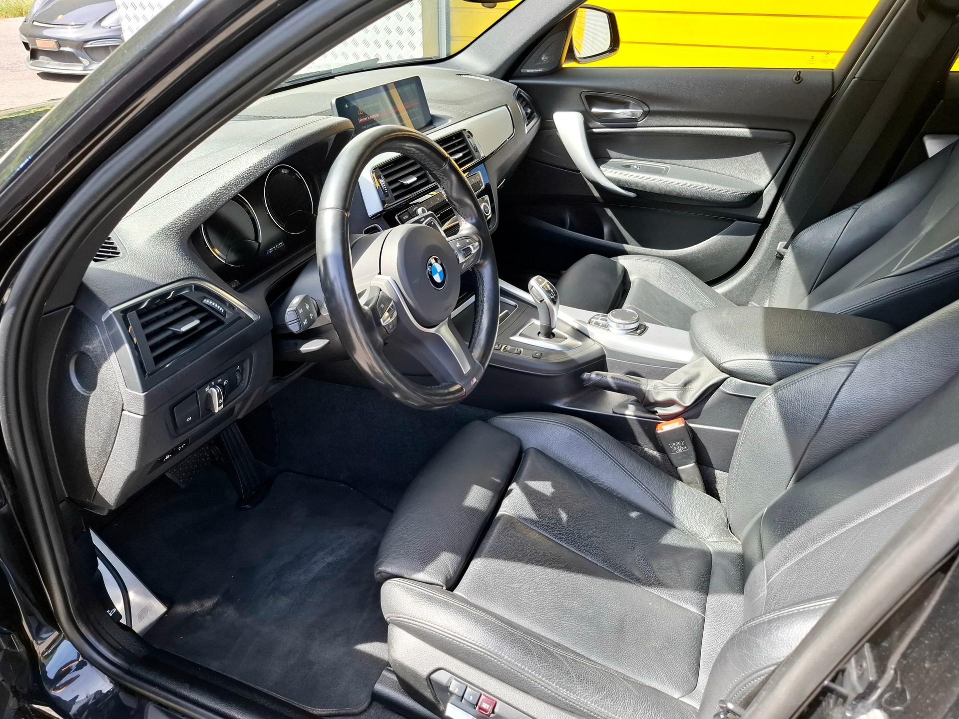BMW M140i xDrive Steptronic-image-10