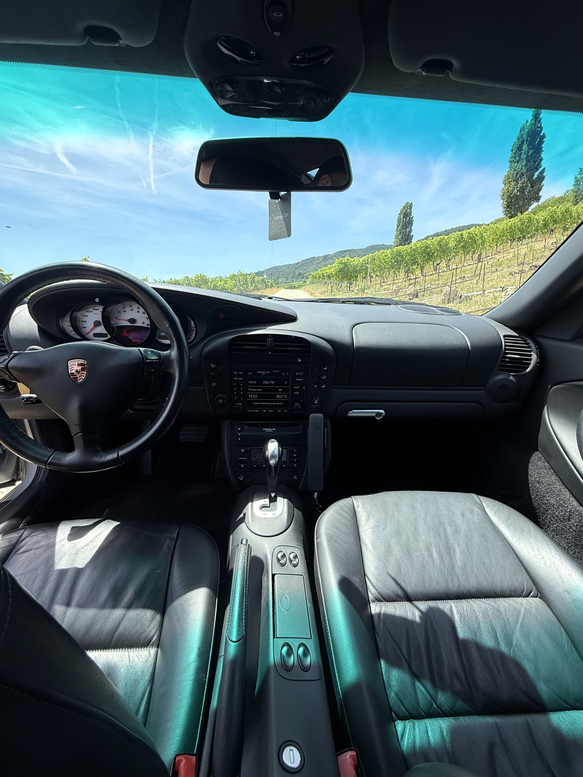 PORSCHE 911 Carrera 4 S-image-10