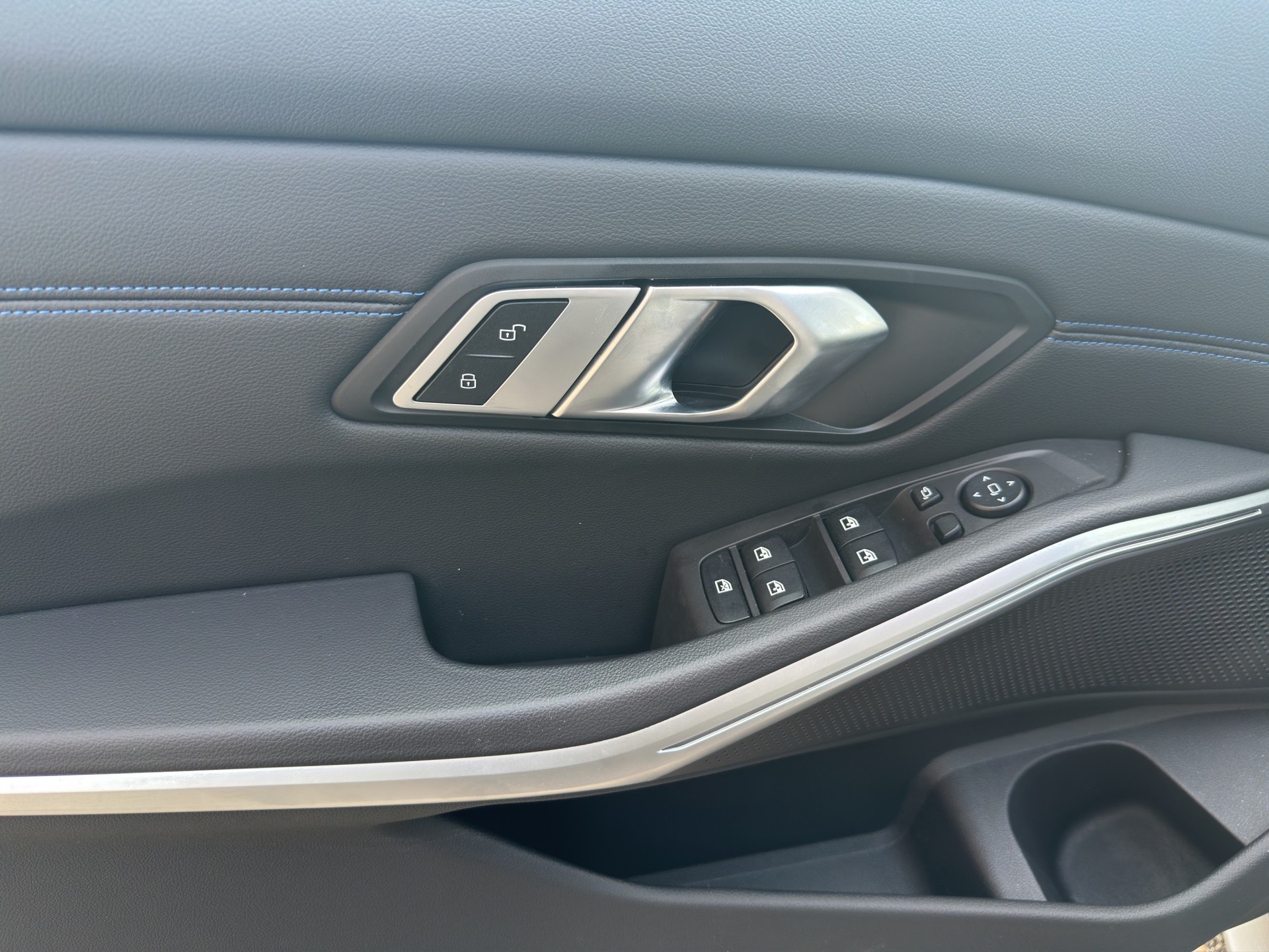 BMW 330I M Sport OPF Limousine-image-11