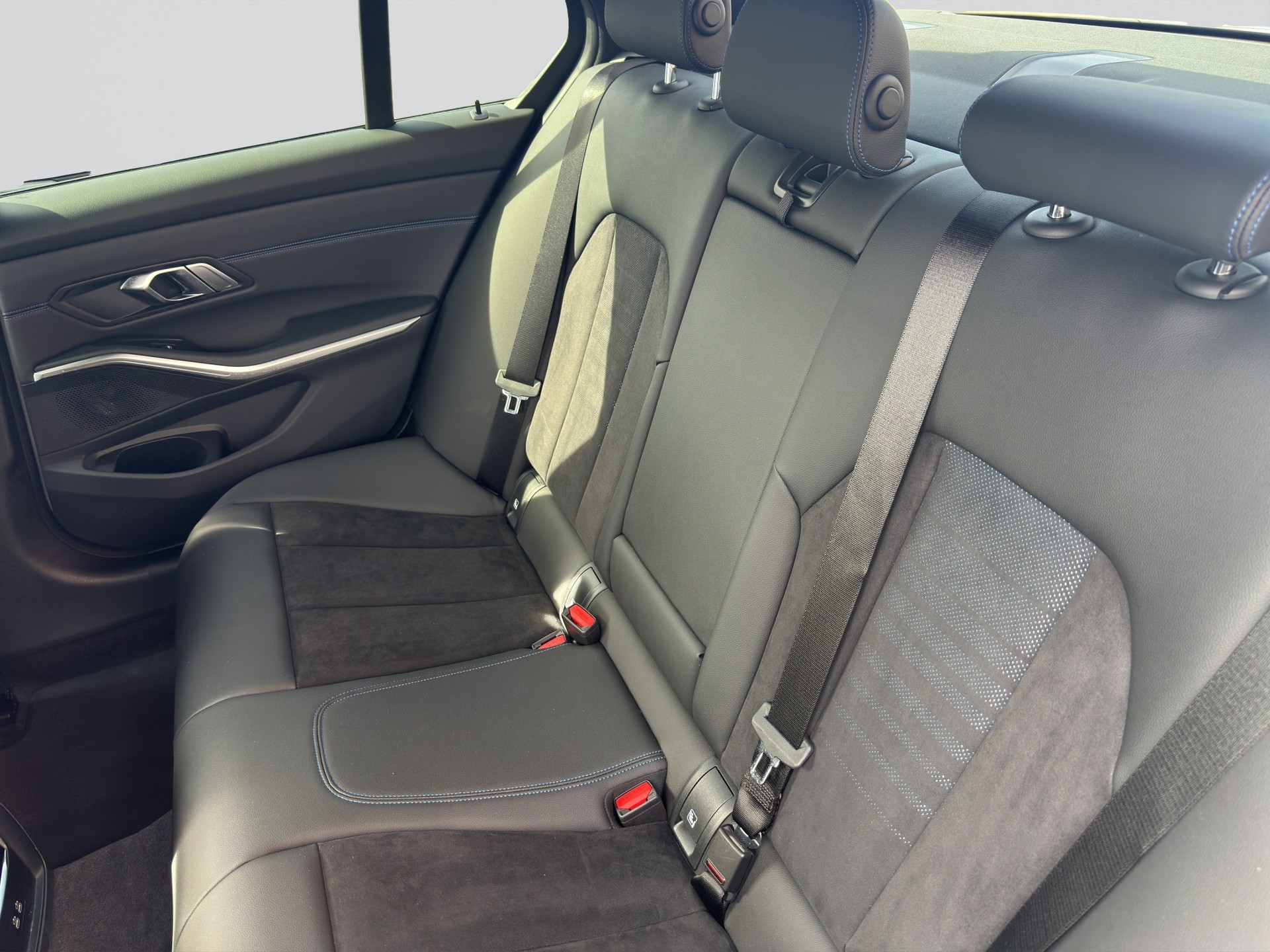 BMW 330I M Sport OPF Limousine-image-9