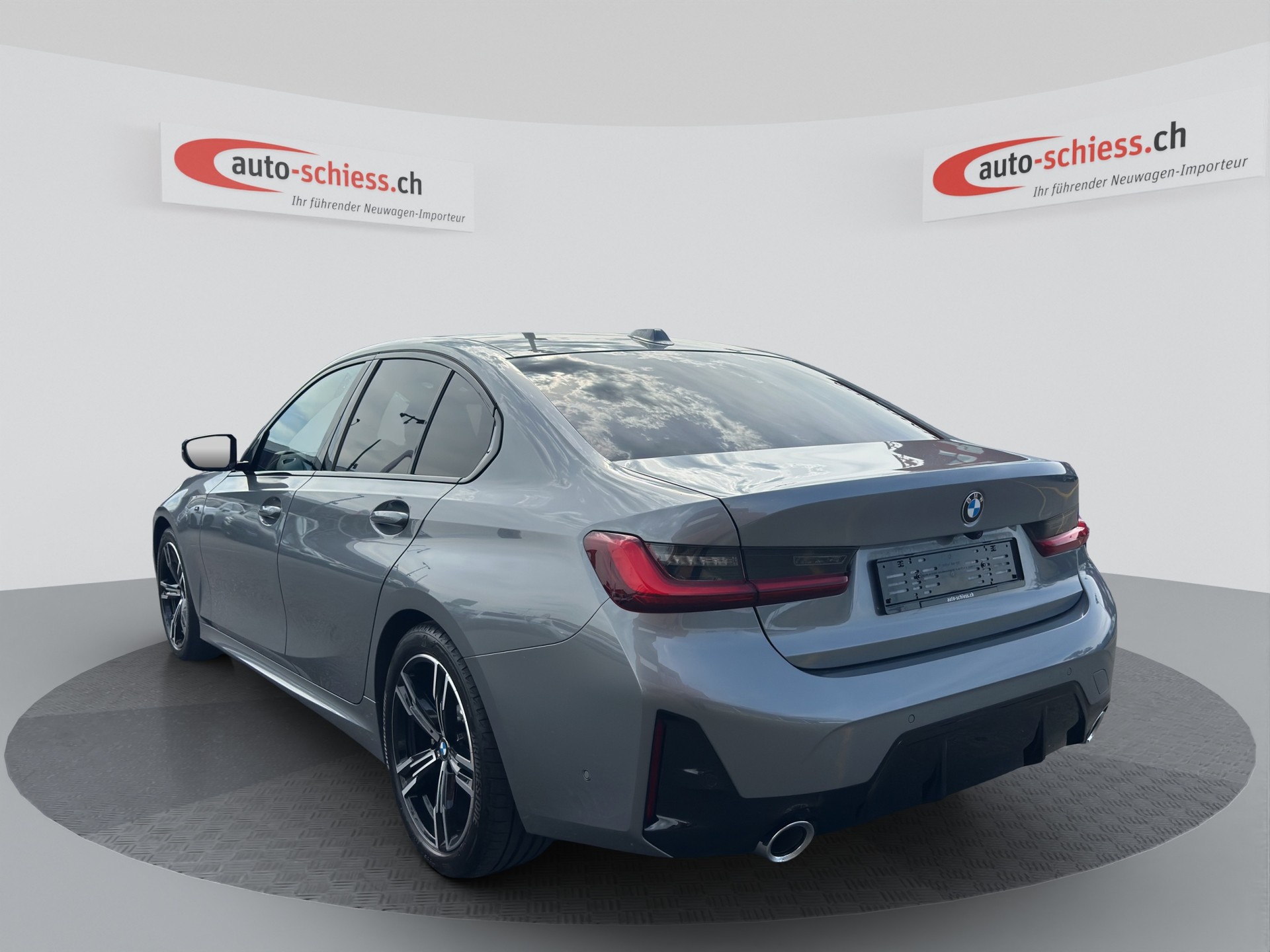 BMW 330I M Sport OPF Limousine-image-2