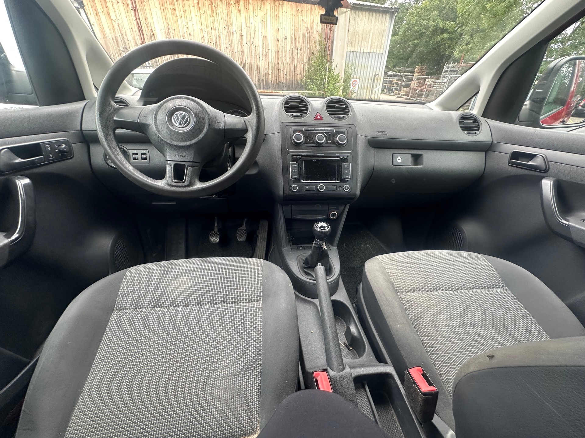 VW Caddy 2.0 TDI 4Motion-image-2