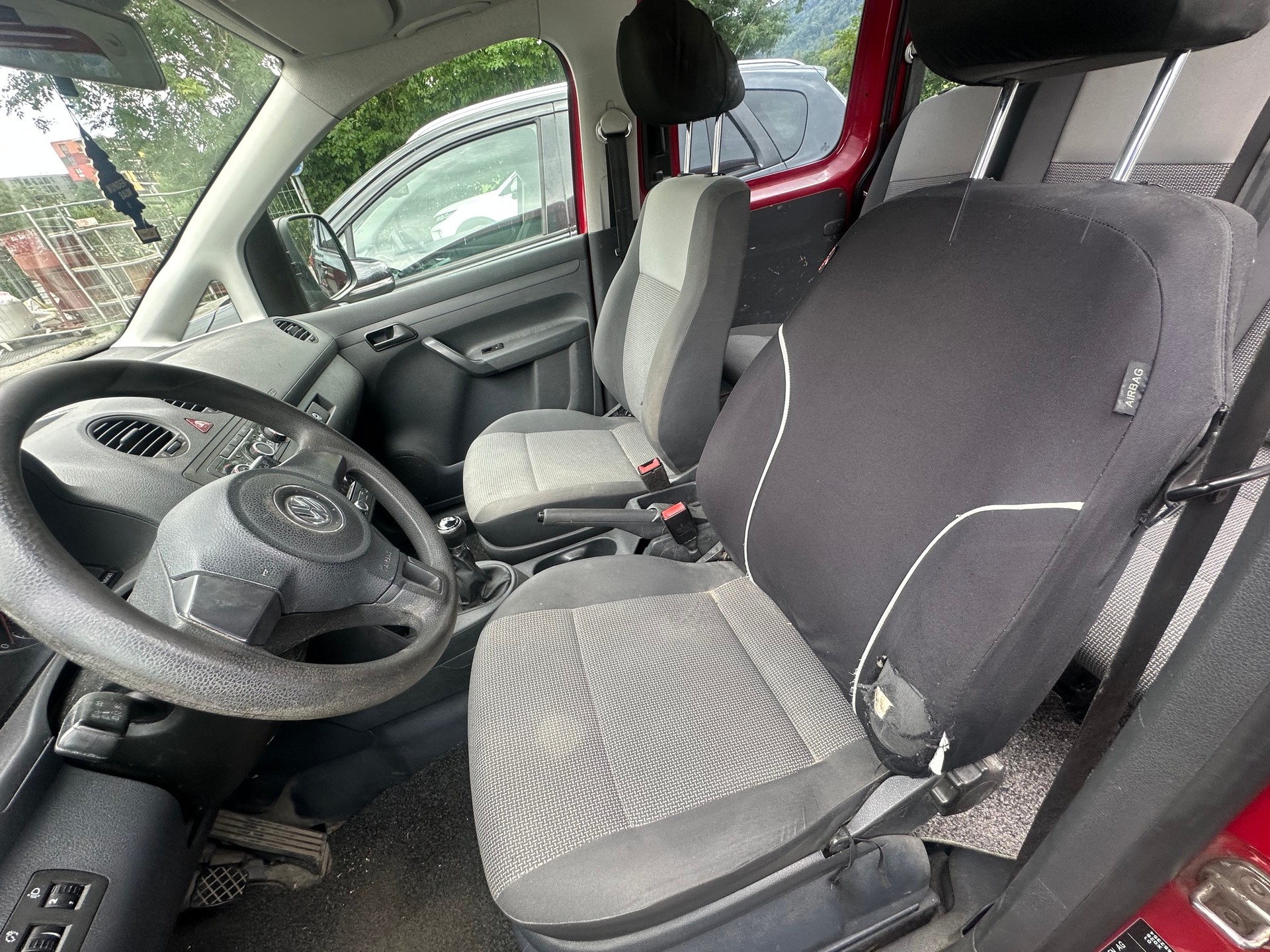 VW Caddy 2.0 TDI 4Motion-image-3