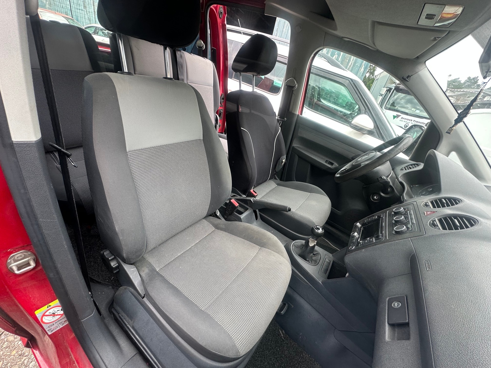 VW Caddy 2.0 TDI 4Motion-image-10
