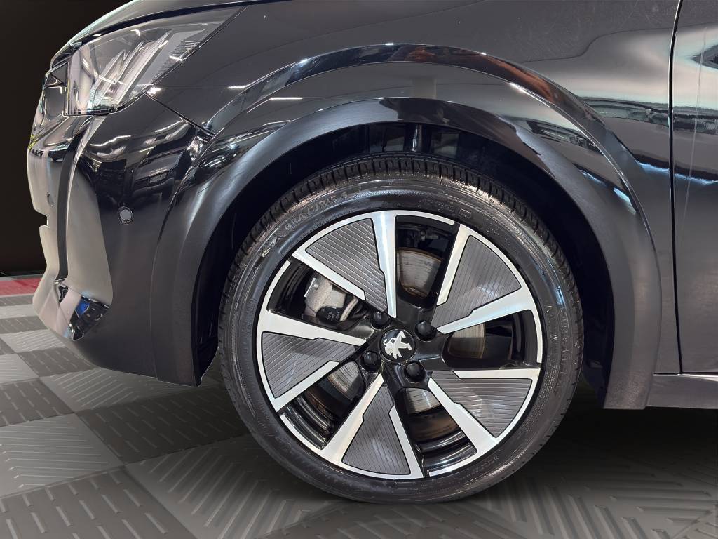 PEUGEOT 208 Elektrik GT Pack-image-11