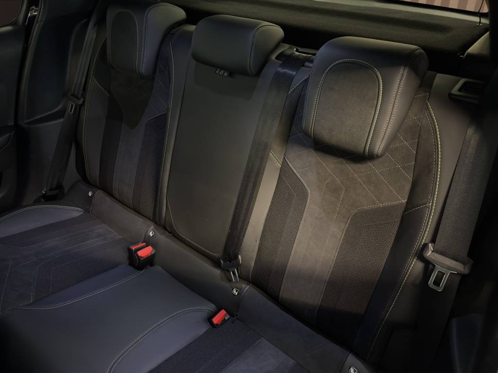 PEUGEOT 208 Elektrik GT Pack-image-8