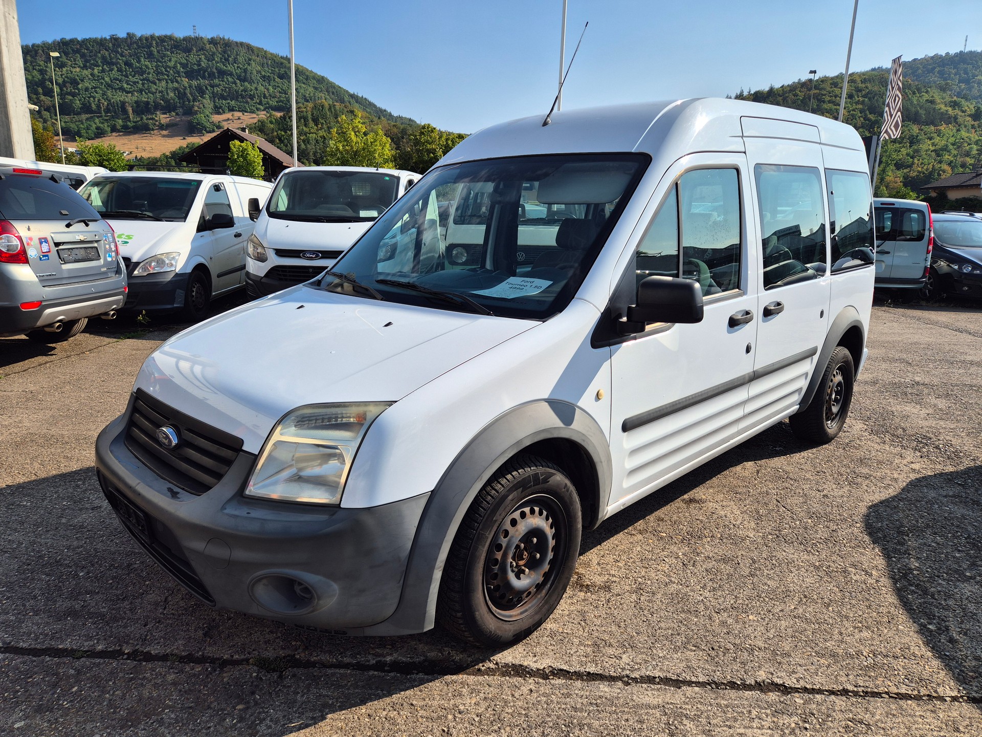 FORD TOURNEO CONNECT-image-1