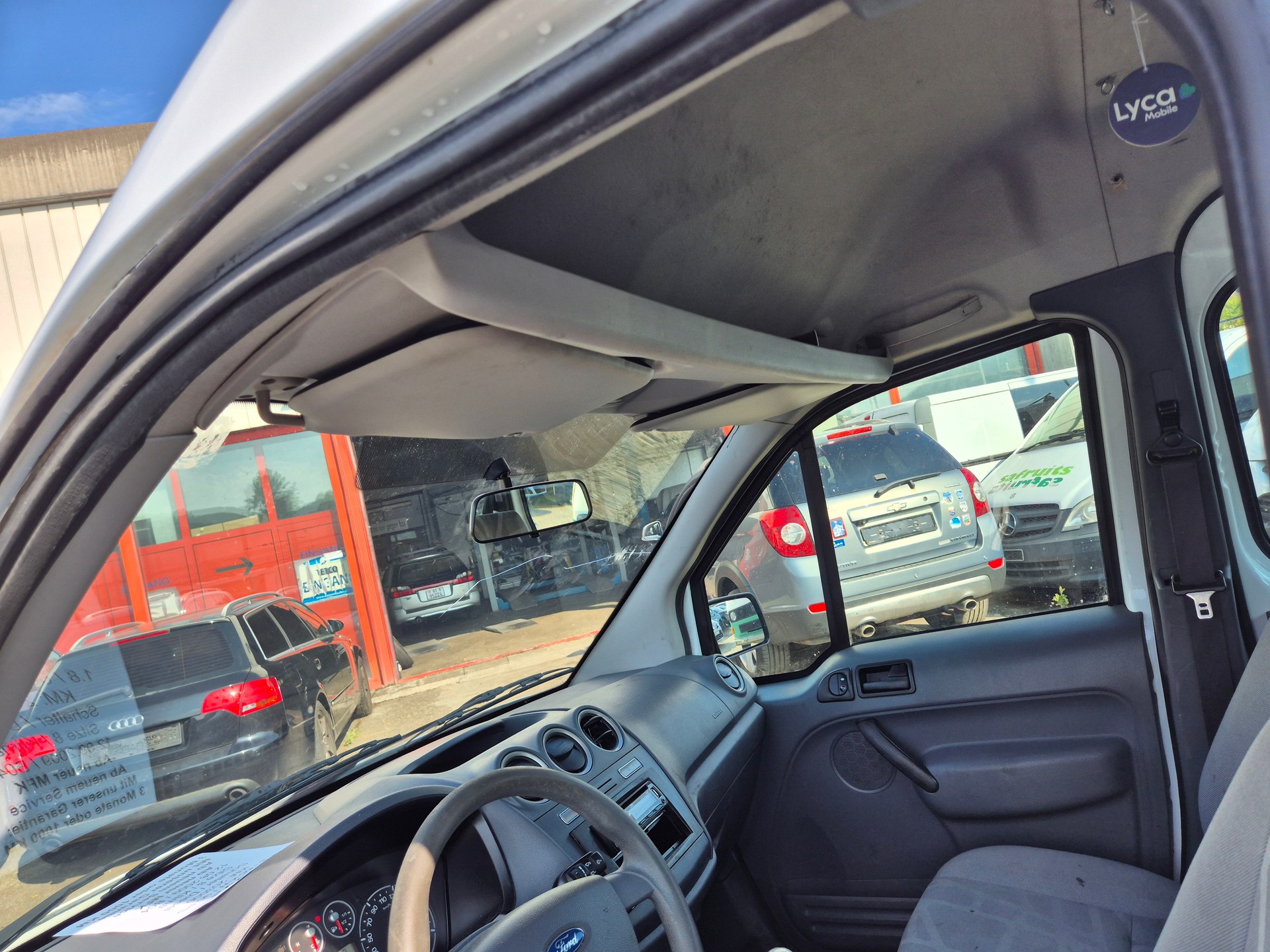FORD TOURNEO CONNECT-image-14
