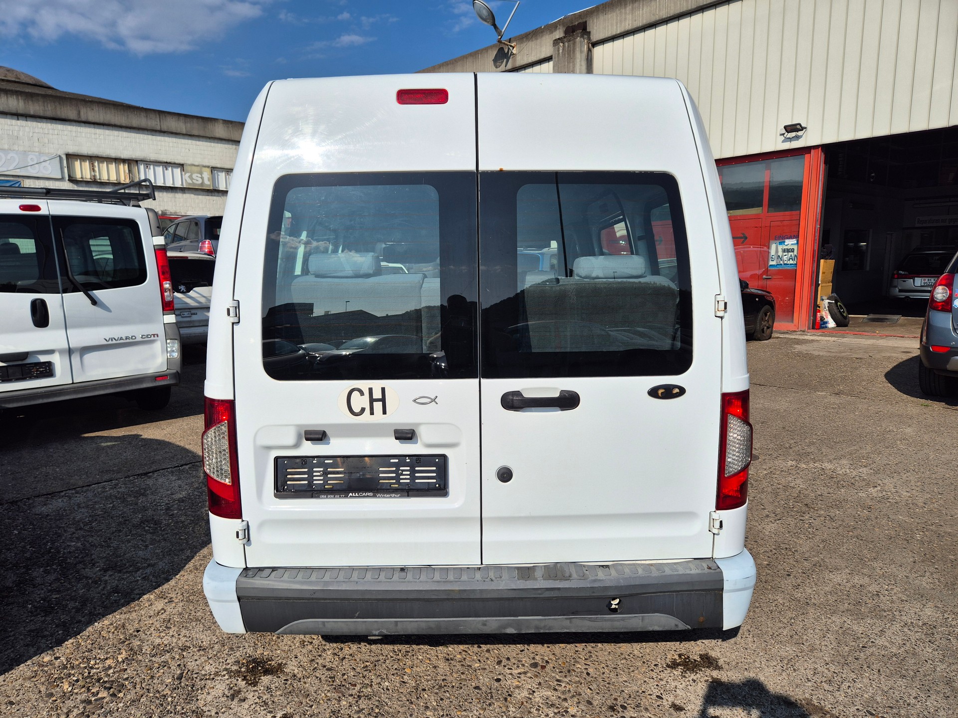 FORD TOURNEO CONNECT-image-5