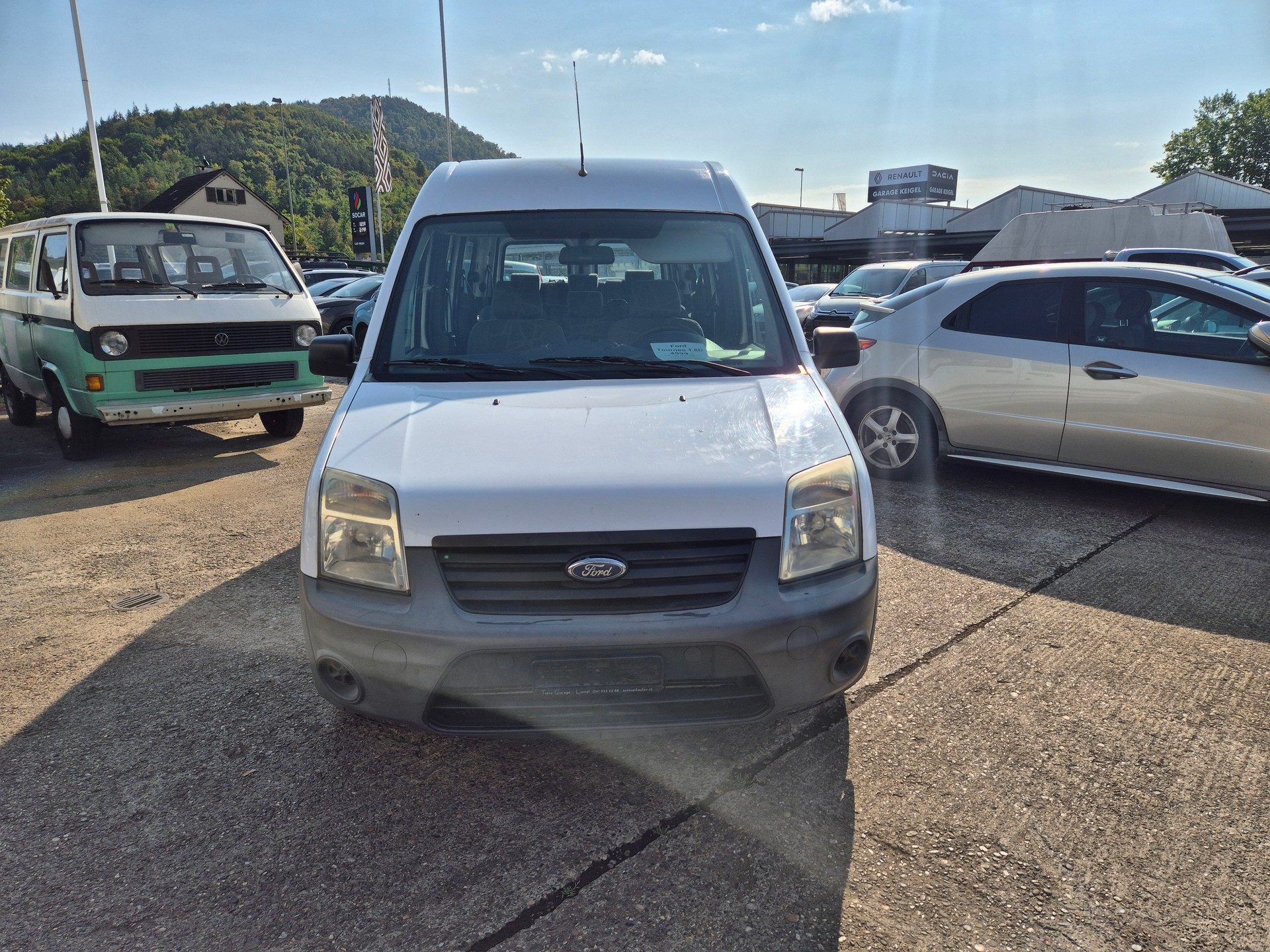 FORD TOURNEO CONNECT-image-0