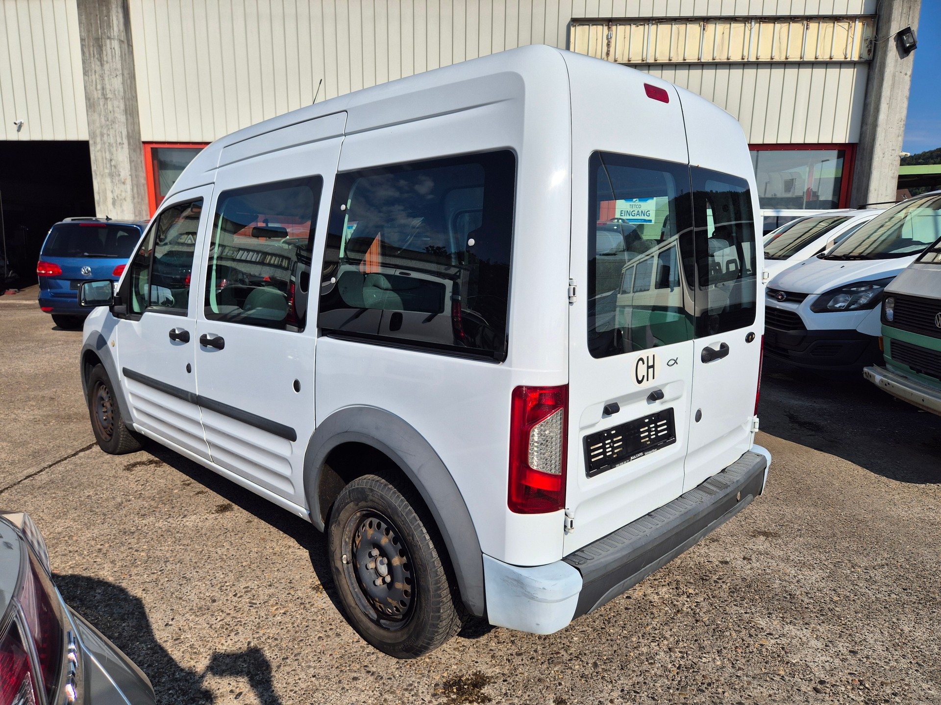 FORD TOURNEO CONNECT-image-4
