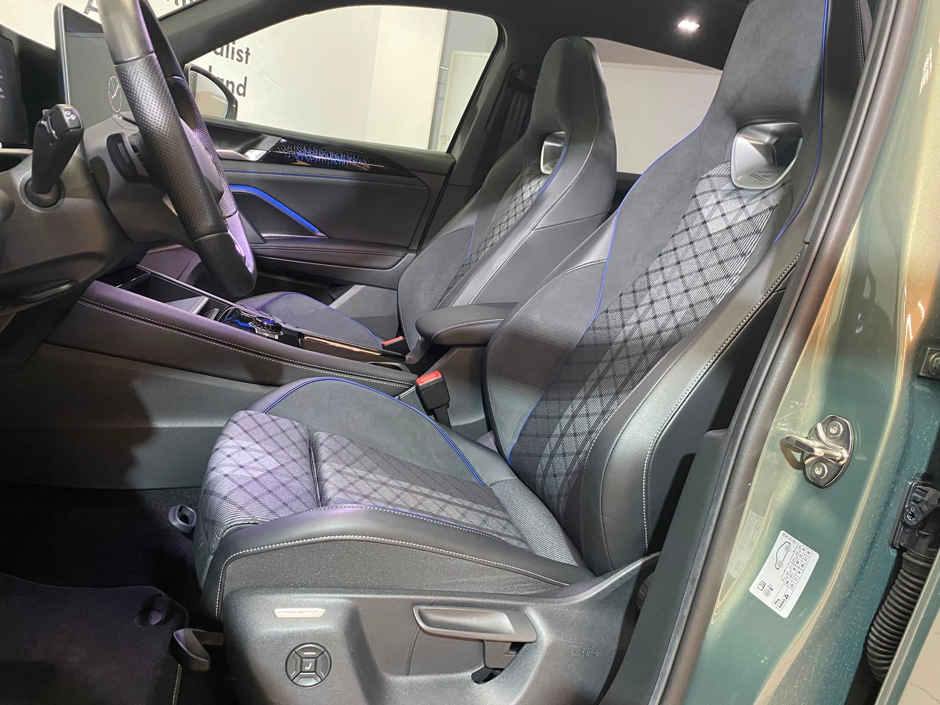 VW Tiguan 1.5 TSI evo2 eHybrid R-Line DSG-image-9