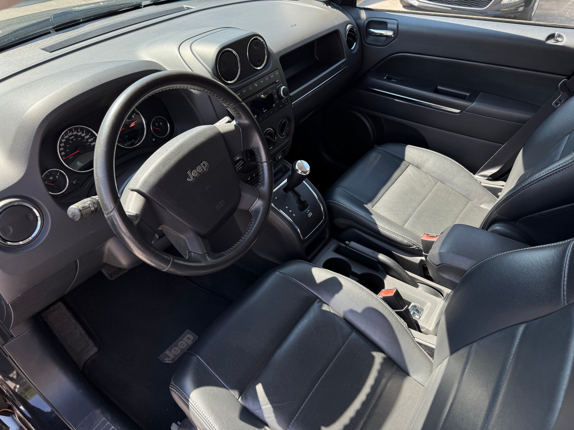 JEEP Compass 2.4 Limited-image-9