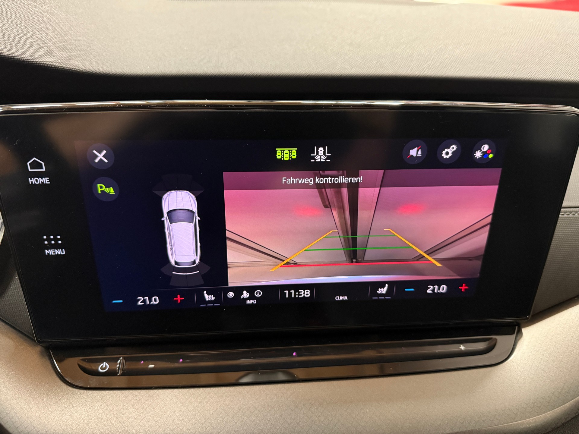 SKODA Octavia Combi 2.0 TDI DSG Ambition PREMIUM 4x4 - Matrix LED / ACC / Navi-image-8